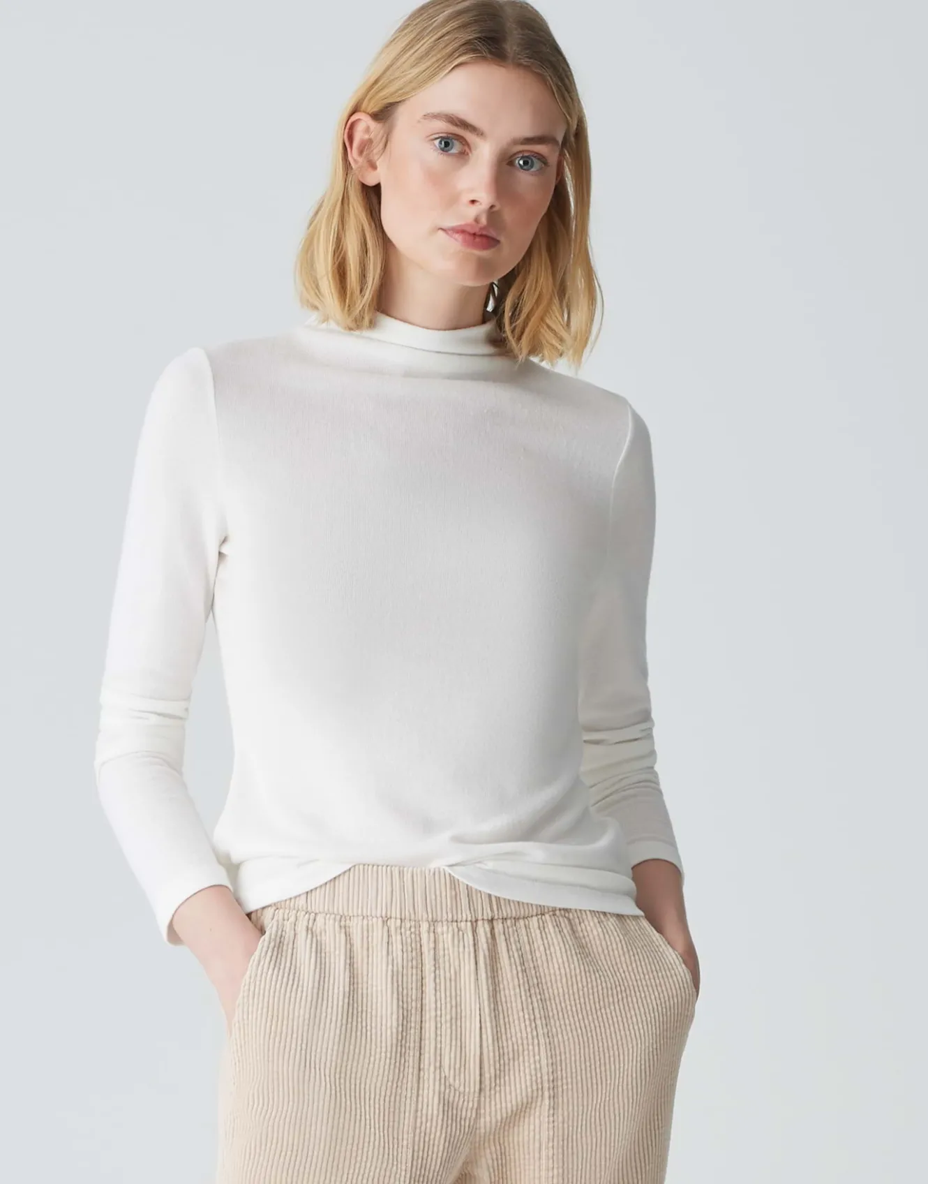 basicshirt_sasemin_wei_online_bestellen_1.webp OPUS Basicshirt Sasemin Weiß Online Bestellen^Damen Basics | Shirts