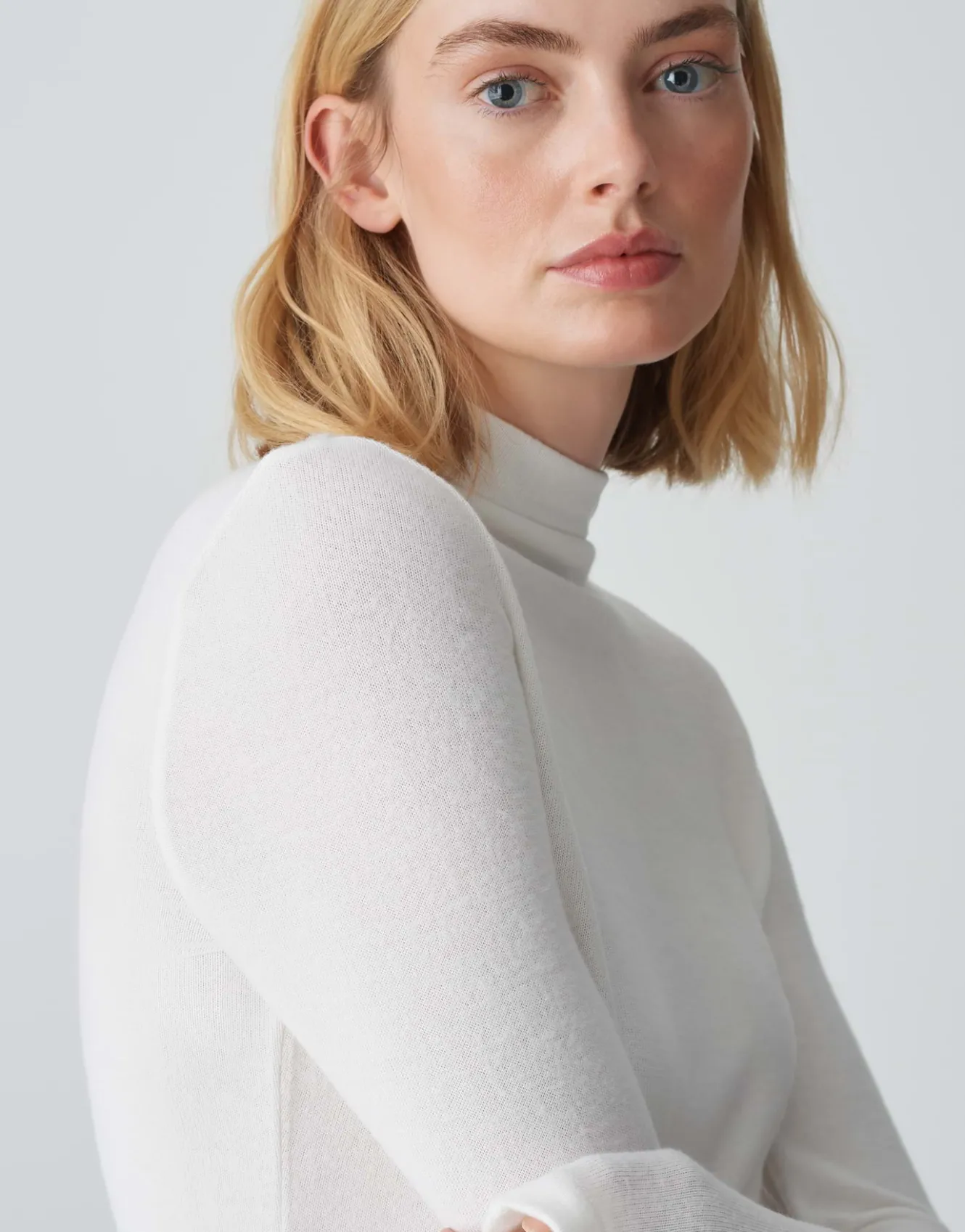 basicshirt_sasemin_wei_online_bestellen_3.webp OPUS Basicshirt Sasemin Weiß Online Bestellen^Damen Basics | Shirts