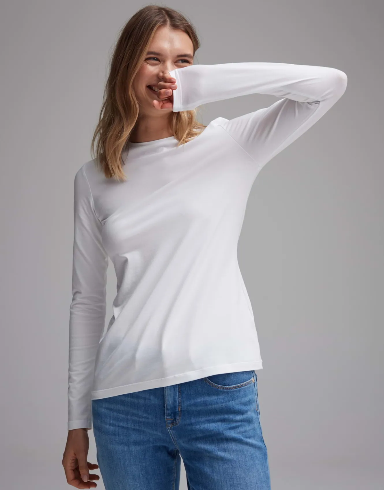 basicshirt_smilla_wei_online_bestellen_1-1.webp OPUS Basicshirt Smilla Weiß Online Bestellen^Damen Basics | Shirts