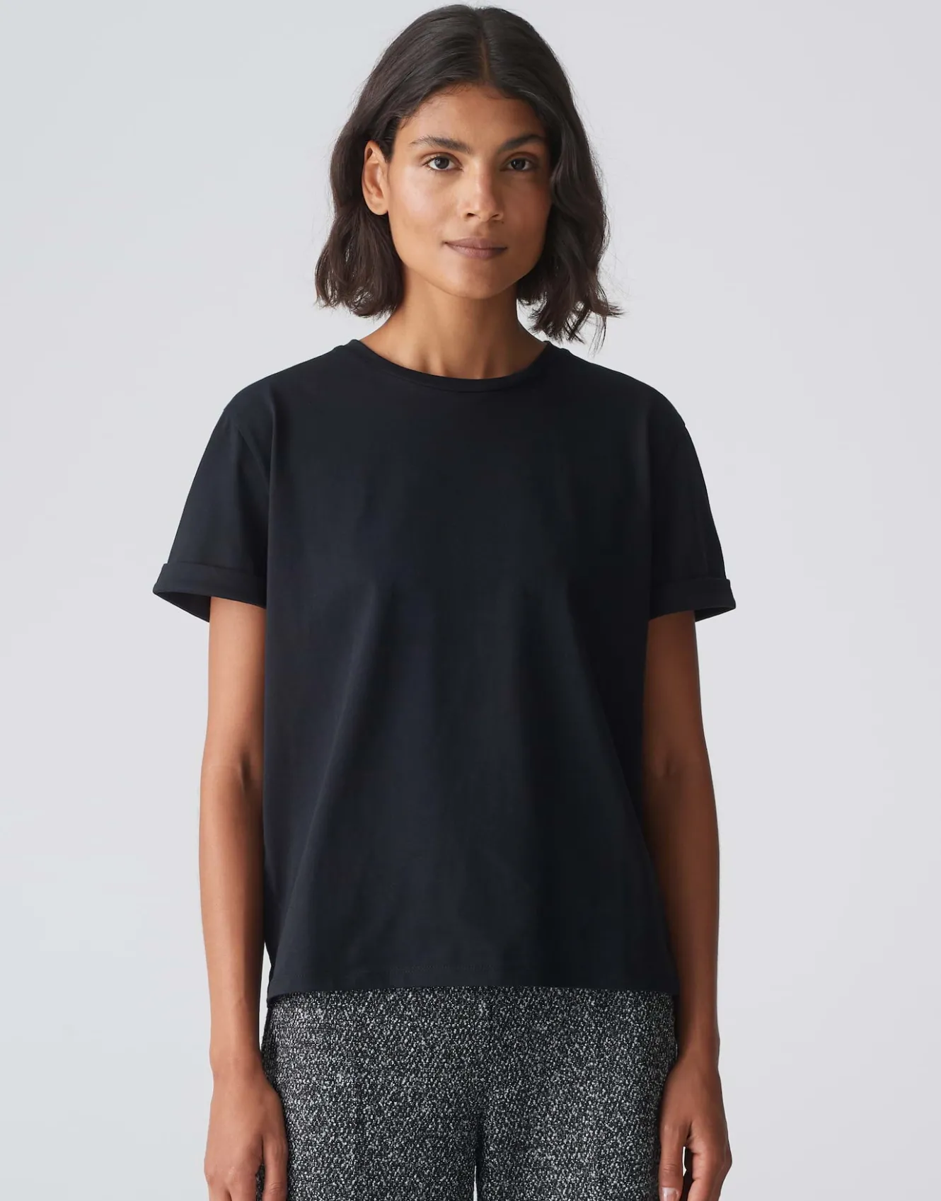 basicshirt_sonzi_schwarz_online_bestellen_1.webp OPUS Basicshirt Sonzi Schwarz Online Bestellen^Damen Basics | Shirts