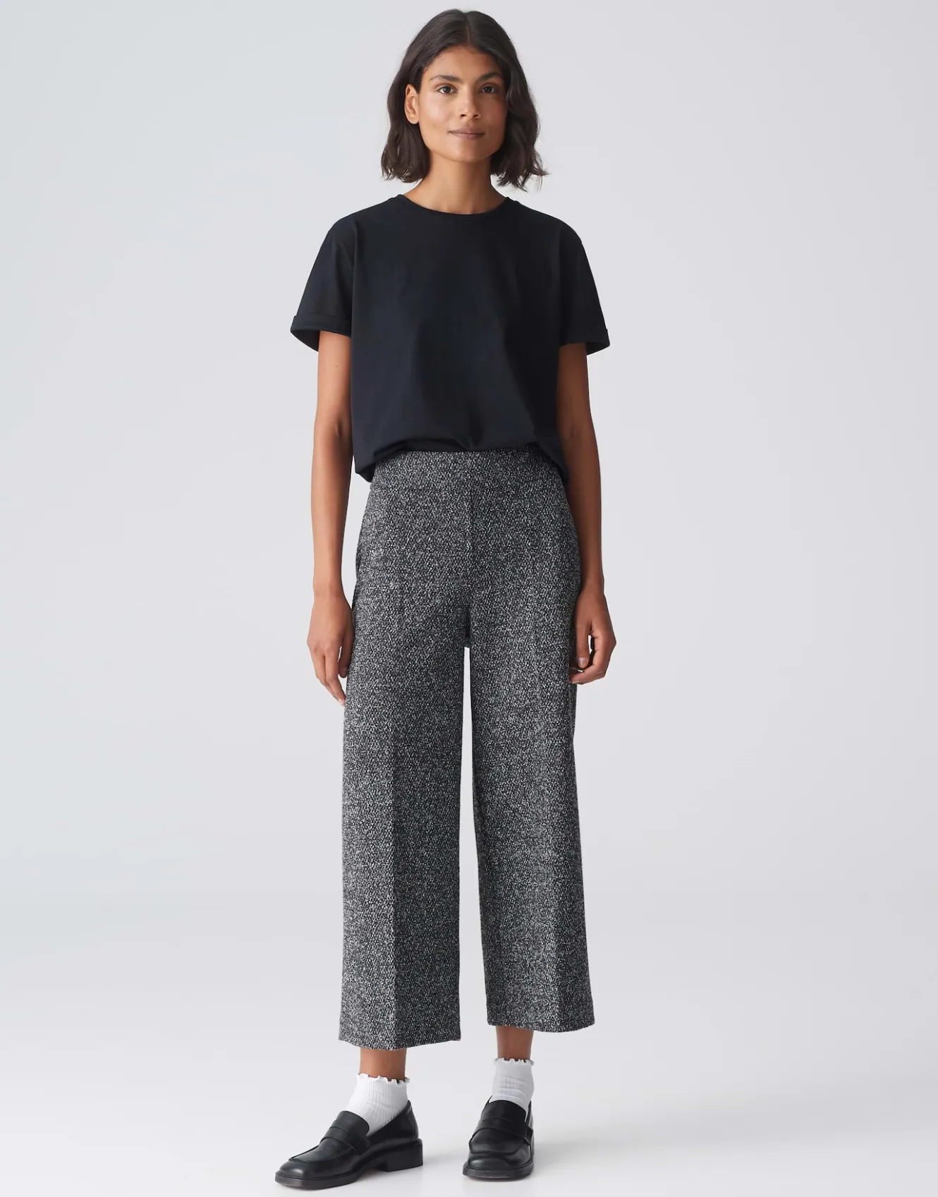 basicshirt_sonzi_schwarz_online_bestellen_5.webp OPUS Basicshirt Sonzi Schwarz Online Bestellen^Damen Basics | Shirts