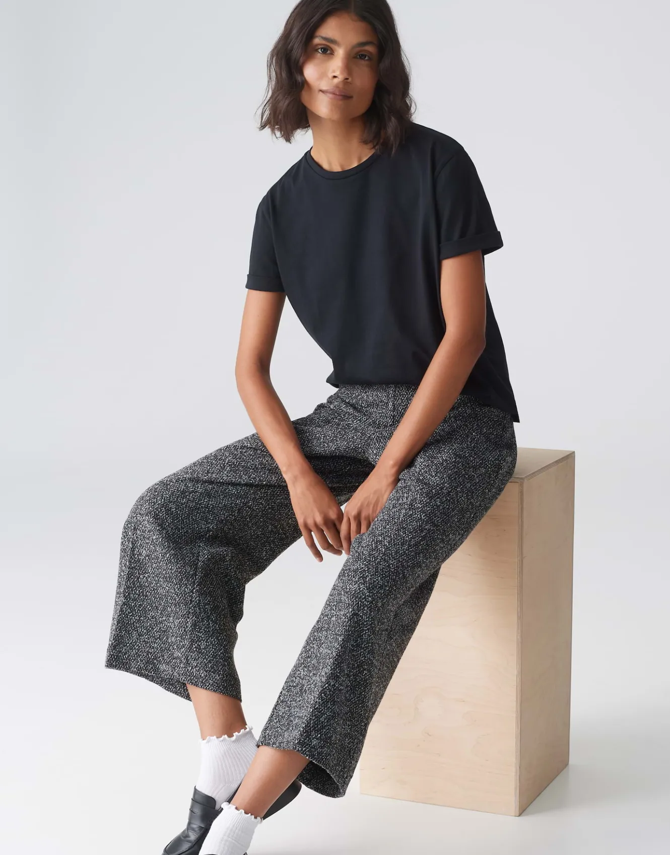 basicshirt_sonzi_schwarz_online_bestellen_6.webp OPUS Basicshirt Sonzi Schwarz Online Bestellen^Damen Basics | Shirts