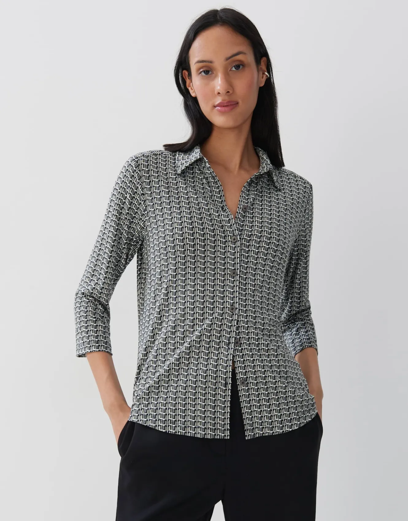 blusenshirt_kelly_pattern_grn_online_bestellen_1.webp OPUS Blusenshirt Kelly Pattern Grün Online Bestellen^Damen Shirts | Blusen