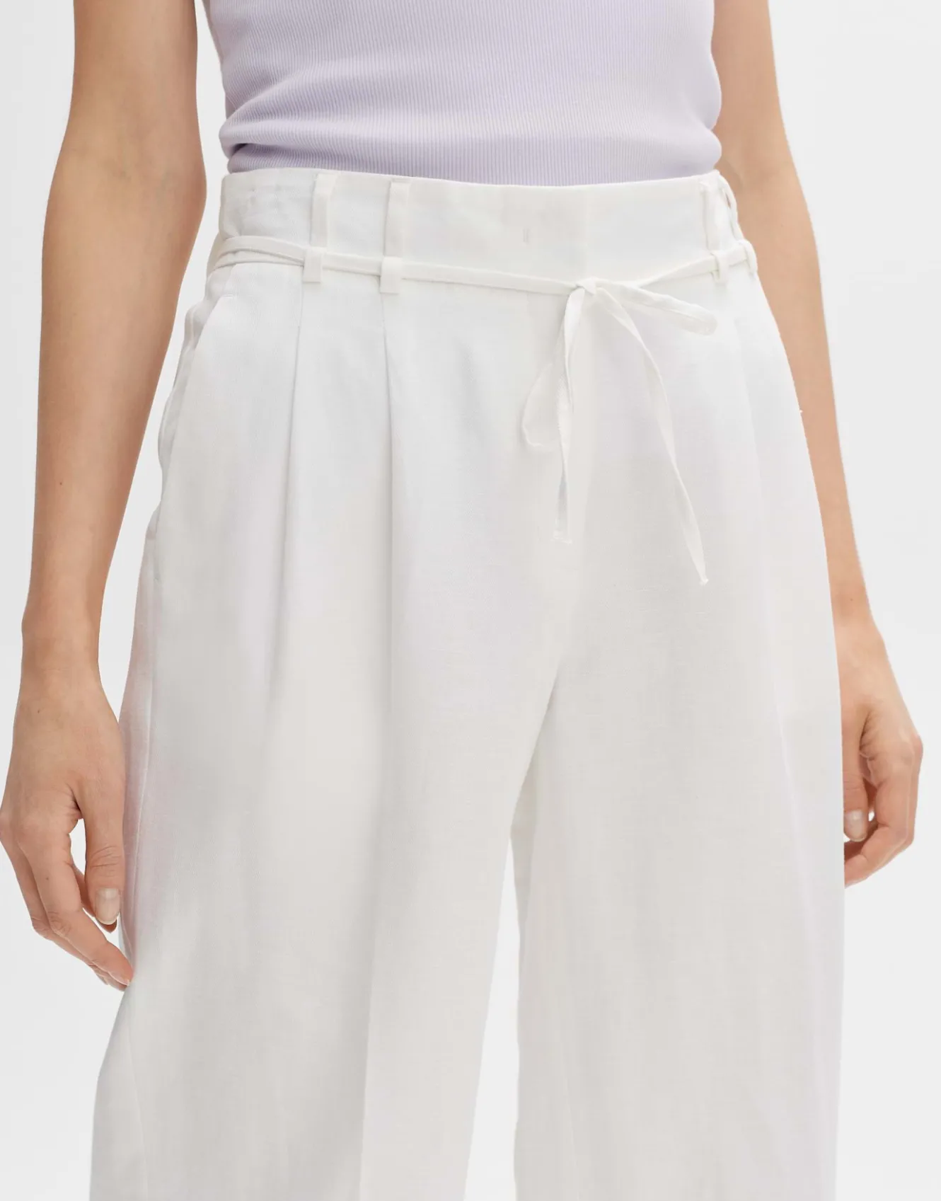 bundfaltenhose_milis_breeze_wei_online_bestellen_5.webp OPUS Bundfaltenhose Milis Breeze Weiß Online Bestellen^Damen Hosen