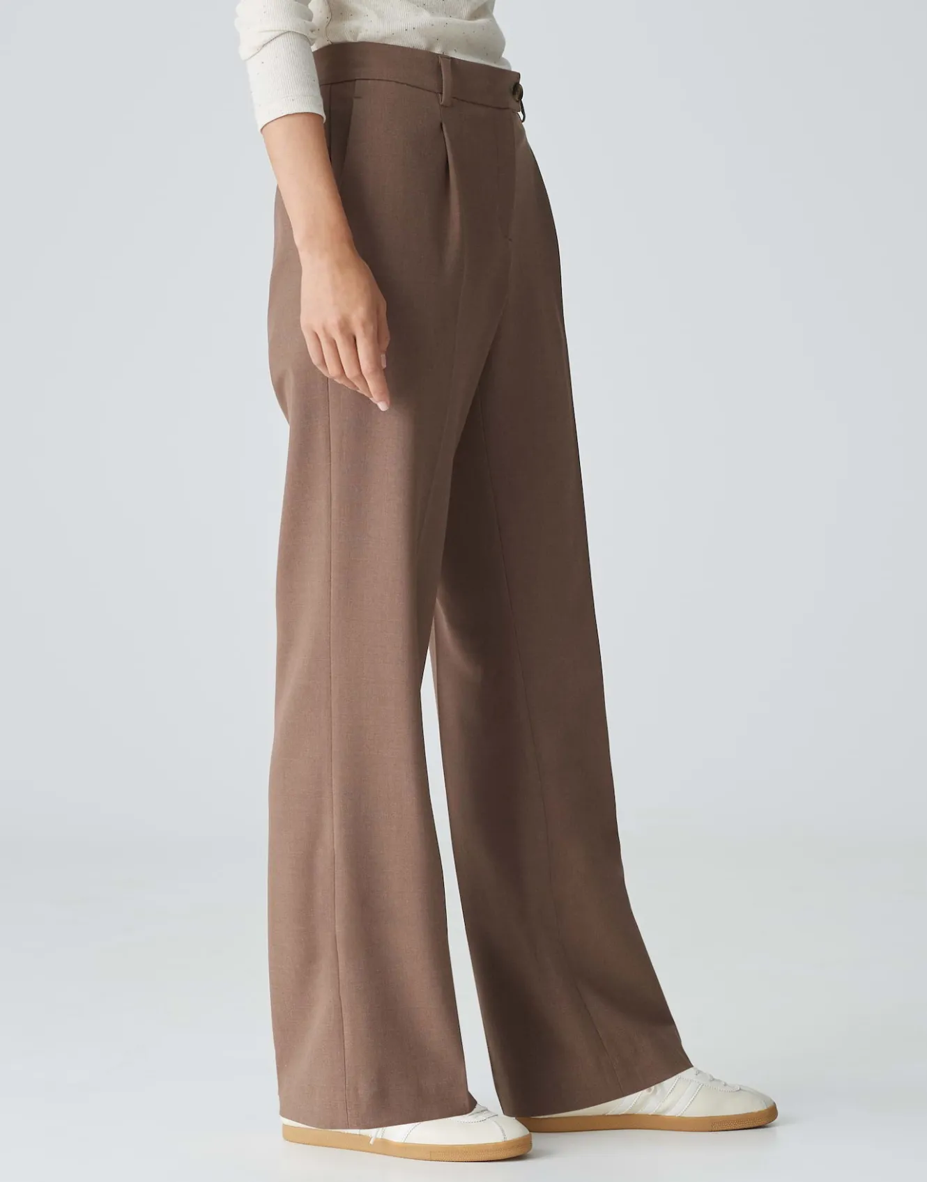 bundfaltenhose_morina_braun_online_bestellen_3.webp OPUS Bundfaltenhose Morina Braun Online Bestellen^Damen Hosen