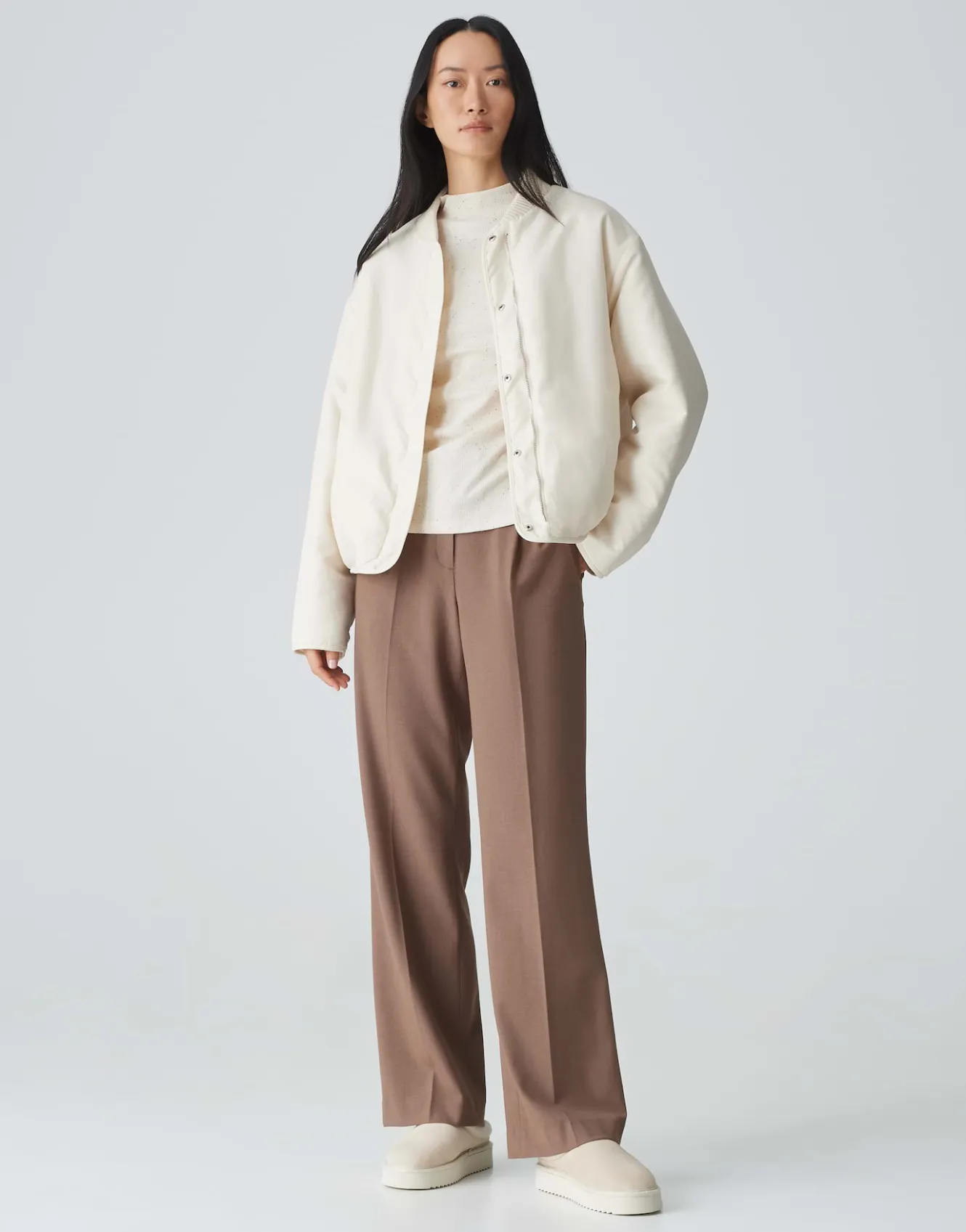 bundfaltenhose_morina_braun_online_bestellen_7.webp OPUS Bundfaltenhose Morina Braun Online Bestellen^Damen Hosen