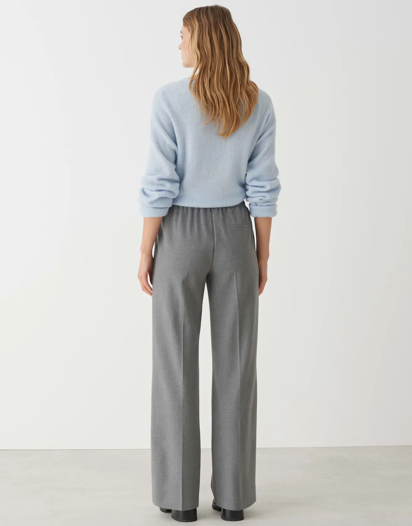 bundfaltenhose_mutasi_grau_online_bestellen_2.webp OPUS Bundfaltenhose Mutasi Grau Online Bestellen^Damen Hosen