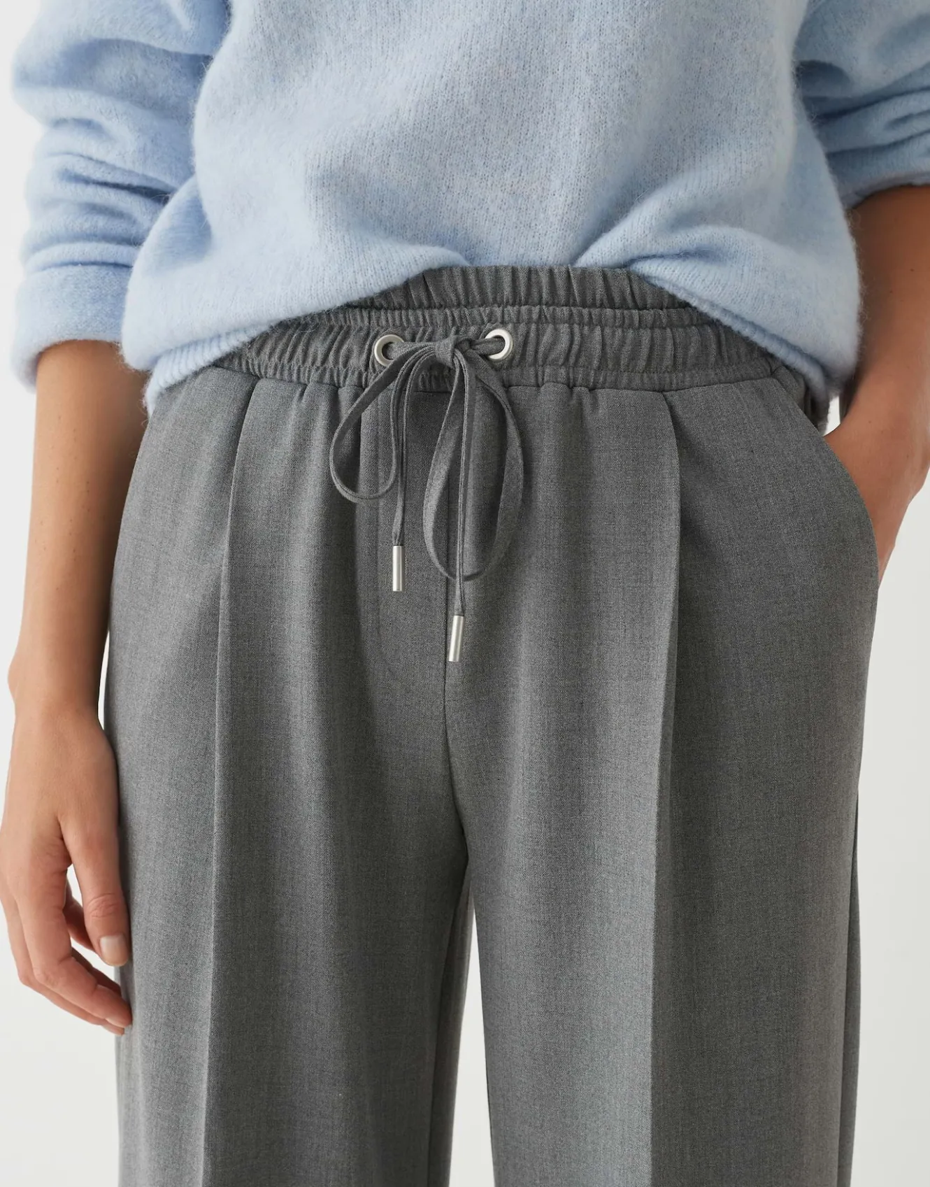 bundfaltenhose_mutasi_grau_online_bestellen_5.webp OPUS Bundfaltenhose Mutasi Grau Online Bestellen^Damen Hosen