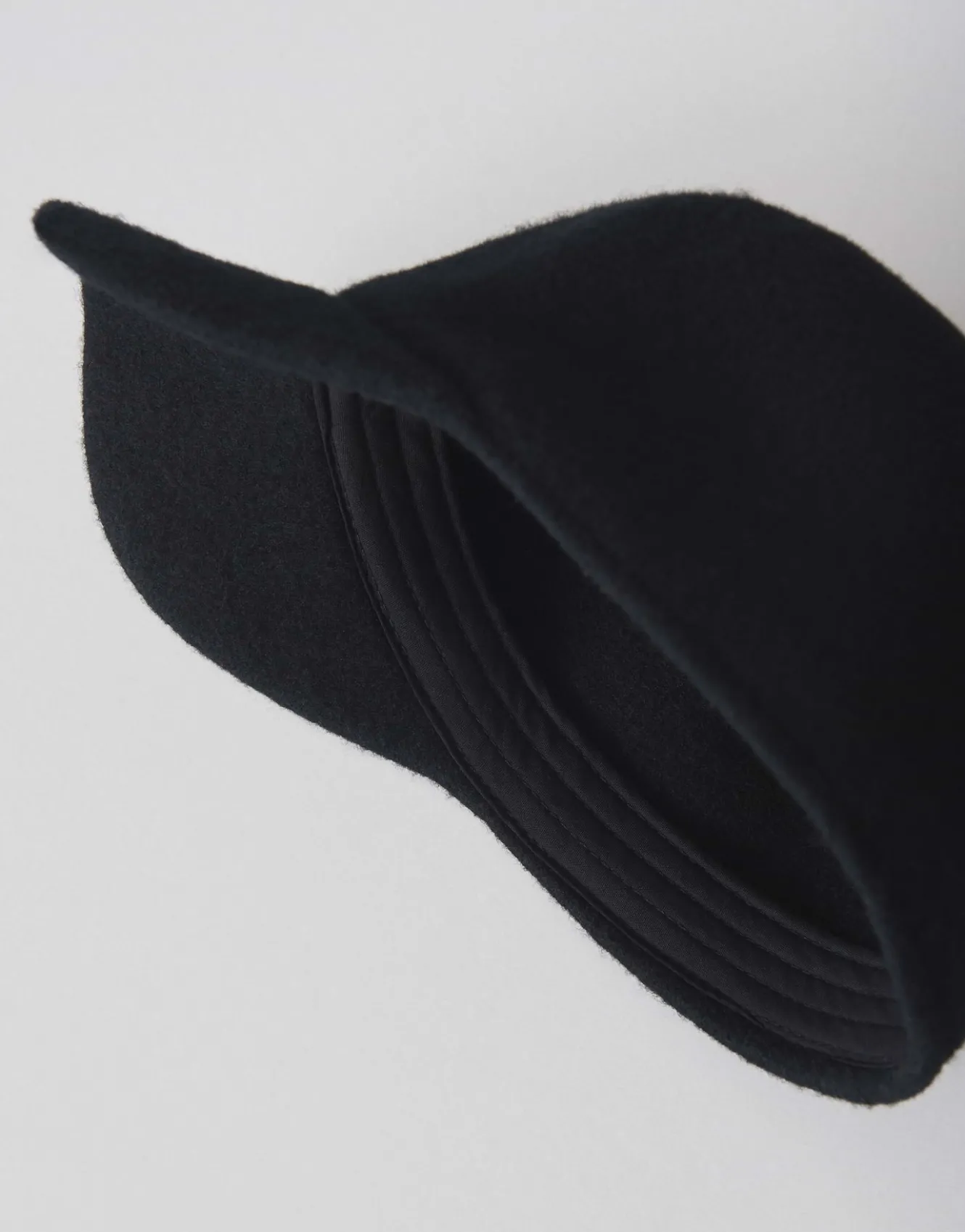 cap_atwiggi_cap_schwarz_online_bestellen_5.webp OPUS Cap Atwiggi Cap Schwarz Online Bestellen^Damen Accessoires