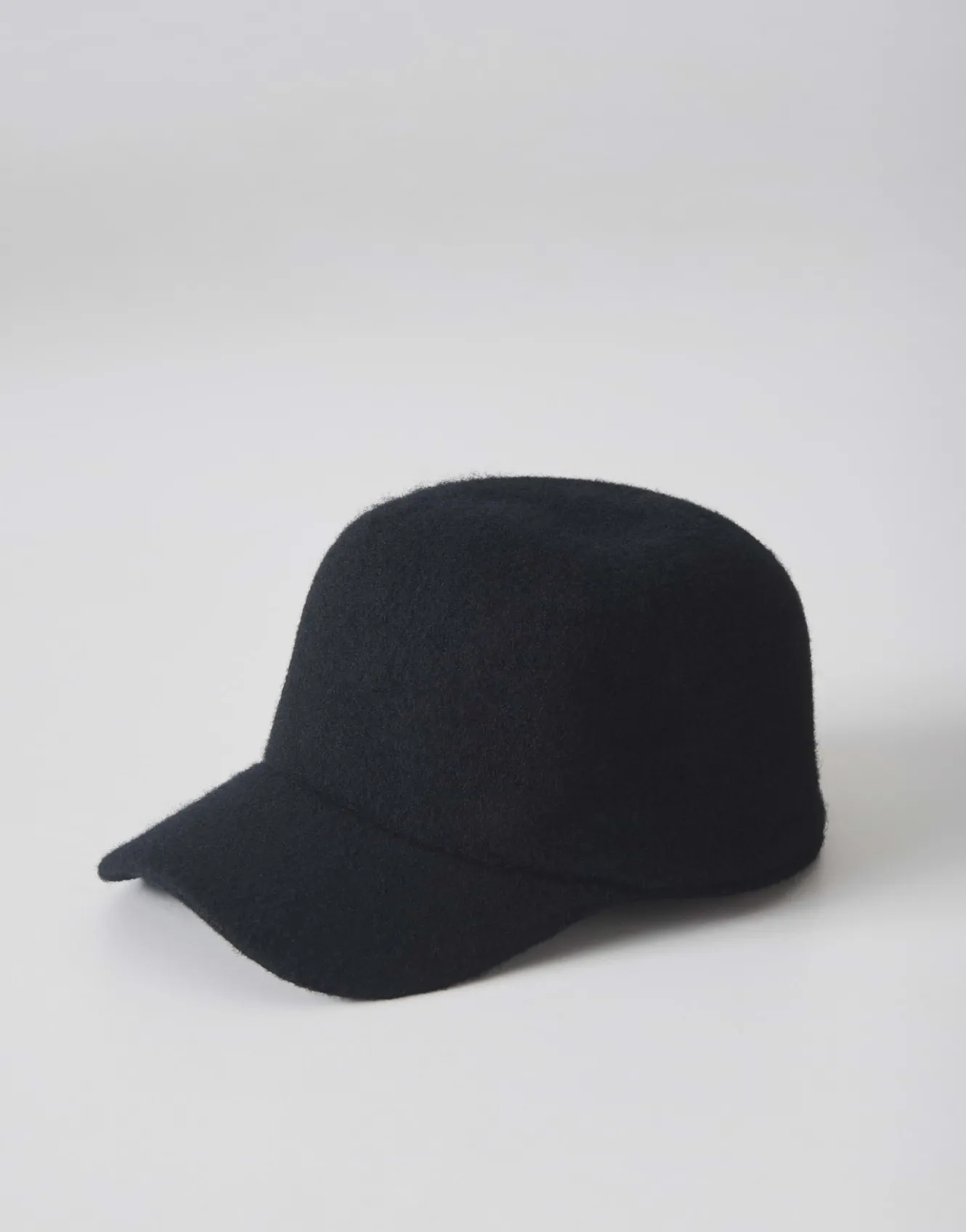 cap_atwiggi_cap_schwarz_online_bestellen_6.webp OPUS Cap Atwiggi Cap Schwarz Online Bestellen^Damen Accessoires