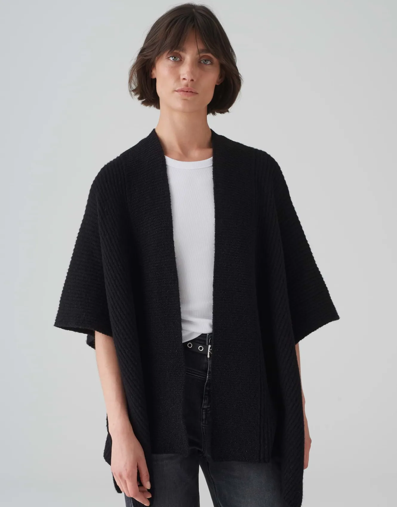 cape_ablanki_cape_schwarz_online_bestellen_1.webp OPUS Cape Ablanki Cape Schwarz Online Bestellen^Damen Accessoires