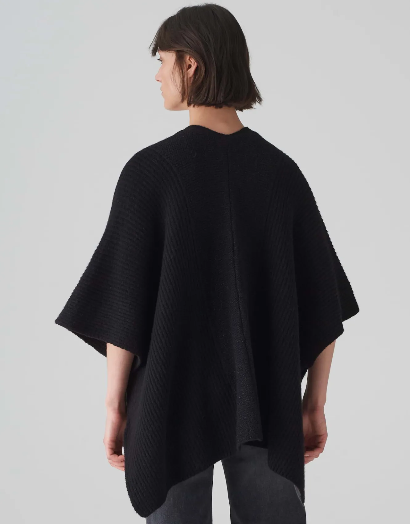 cape_ablanki_cape_schwarz_online_bestellen_2.webp OPUS Cape Ablanki Cape Schwarz Online Bestellen^Damen Accessoires