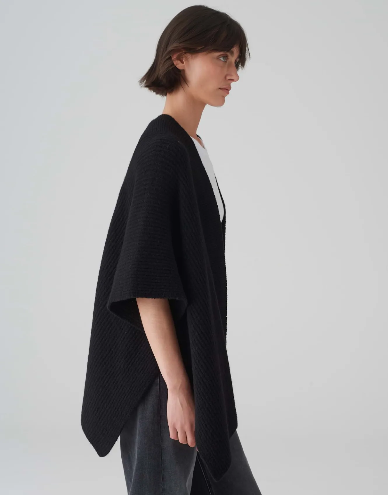 cape_ablanki_cape_schwarz_online_bestellen_3.webp OPUS Cape Ablanki Cape Schwarz Online Bestellen^Damen Accessoires