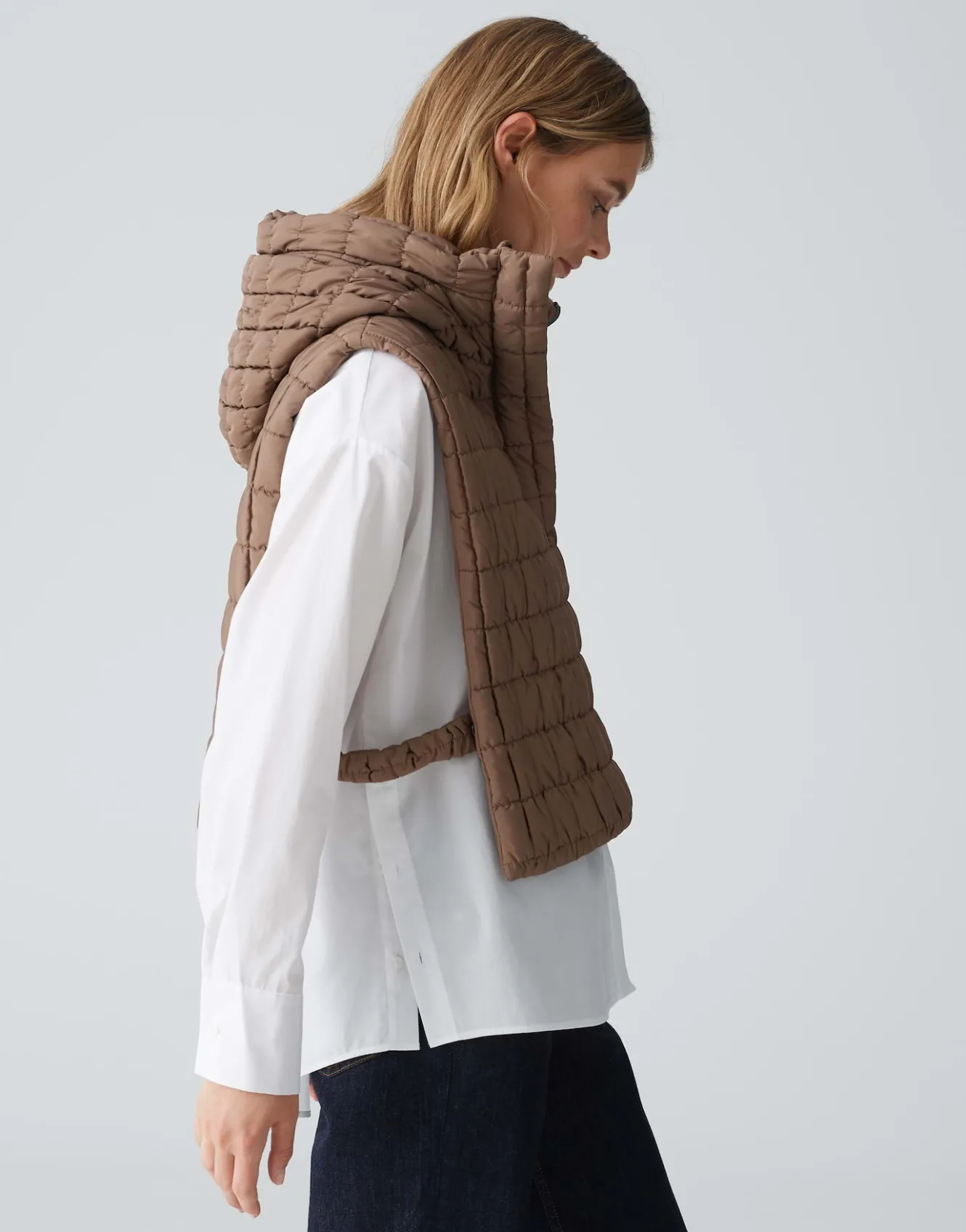 cape_arauti_bubble_braun_online_bestellen_3.webp OPUS Cape Arauti Bubble Braun Online Bestellen^Damen Blazer / Westen | Accessoires