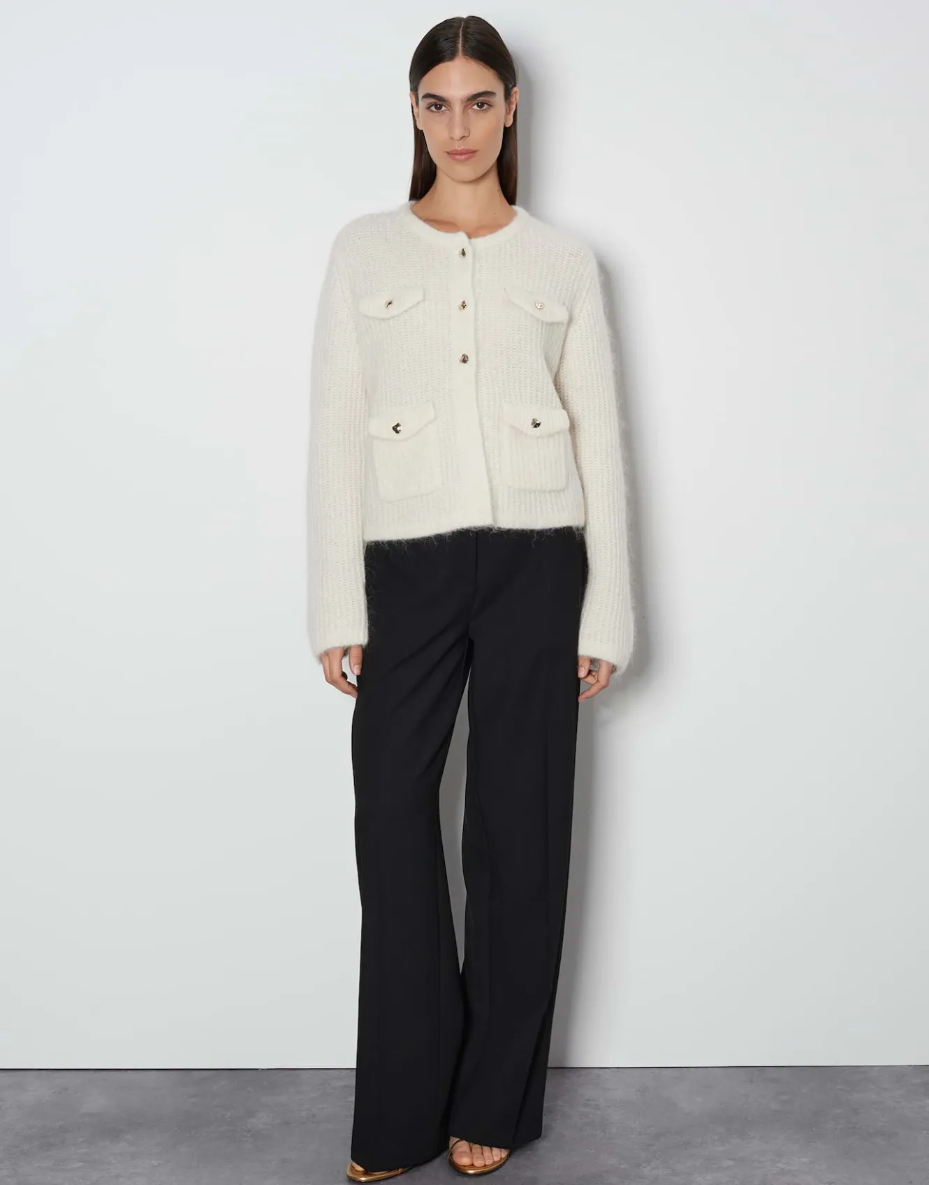 cardigan_tinara_detail_wei_online_bestellen_5.webp OPUS Cardigan Tinara Detail Weiß Online Bestellen^Damen Strick