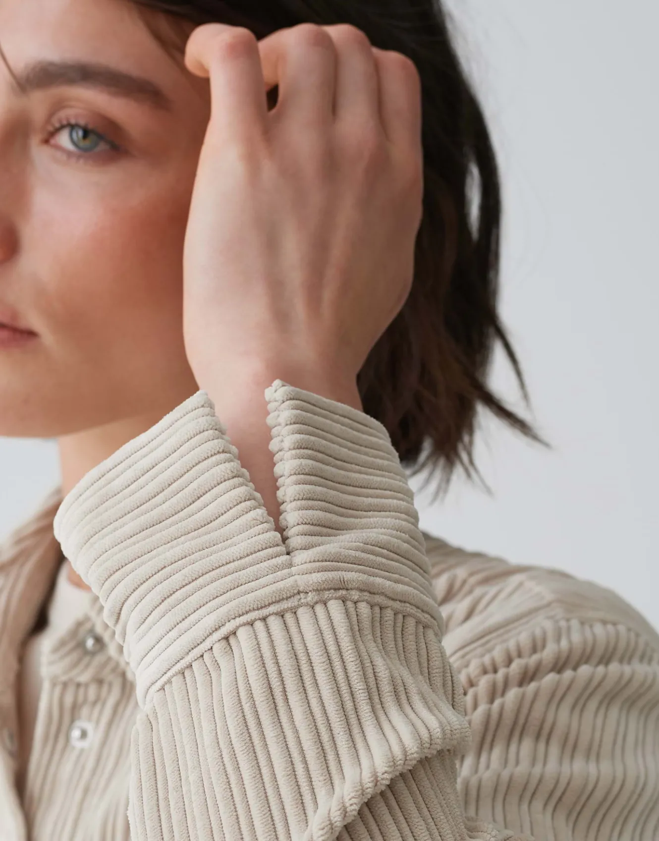 cordbluse_fanki_beige_online_bestellen_4.webp OPUS Cordbluse Fanki Beige Online Bestellen^Damen Blusen