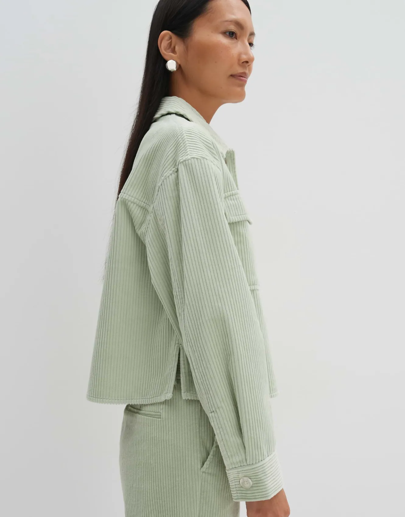 cordbluse_zohanna_grn_online_bestellen_3.webp OPUS Cordbluse Zohanna Grün Online Bestellen^Damen Blusen