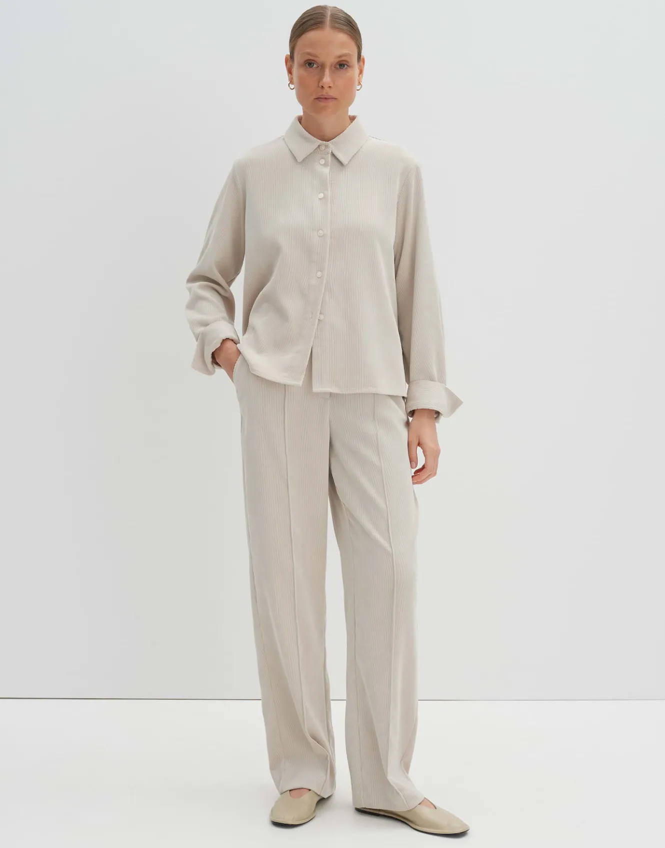 cordbluse_zortney_detail_beige_online_bestellen_6.webp OPUS Cordbluse Zortney Detail Beige Online Bestellen^Damen Blusen