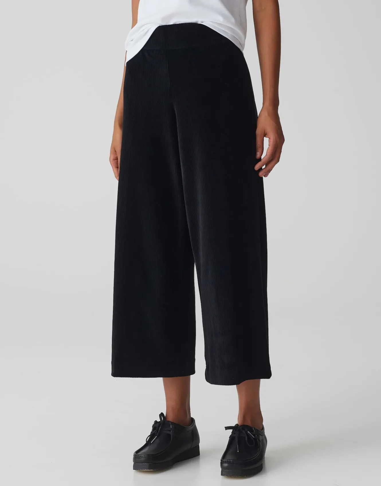 cordhose_misha_corduroy_schwarz_online_bestellen_1.webp OPUS Cordhose Misha Corduroy Schwarz Online Bestellen^Damen Hosen