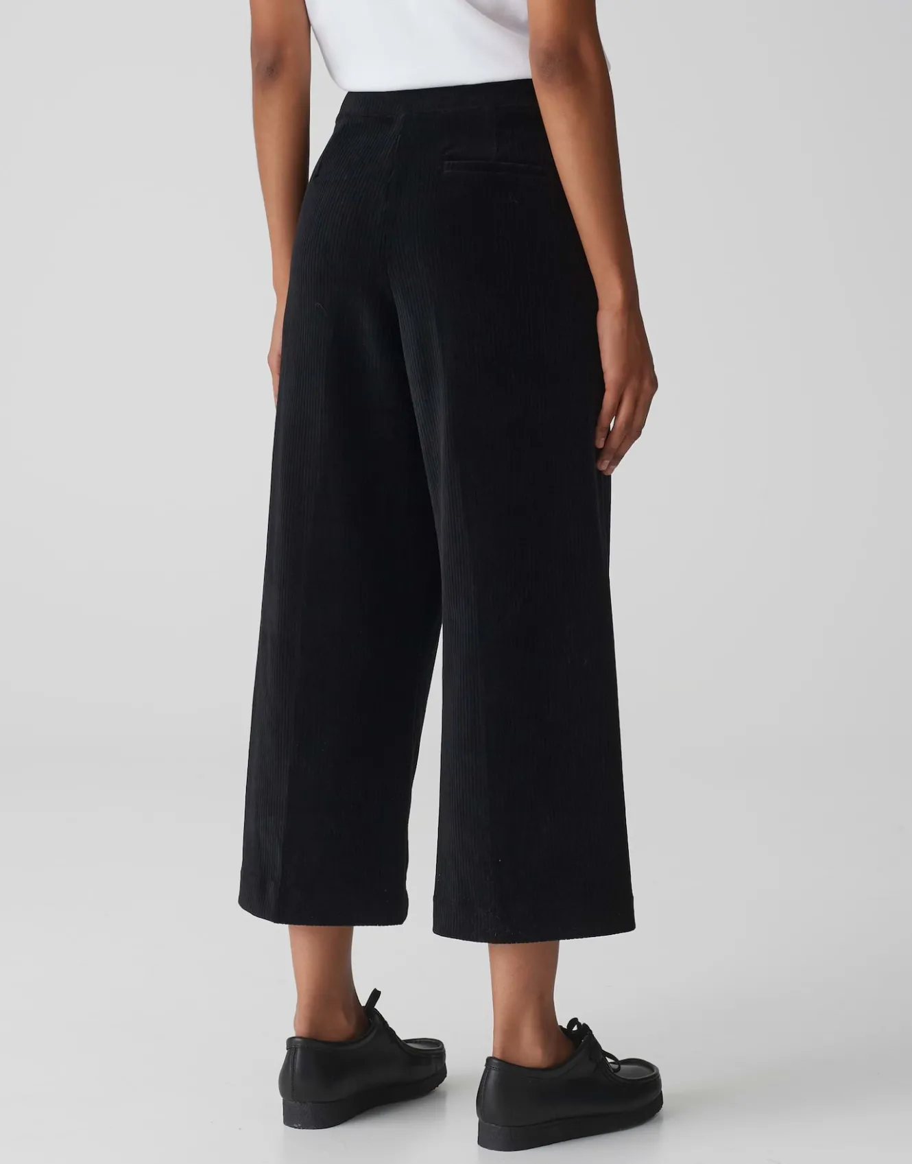 cordhose_misha_corduroy_schwarz_online_bestellen_2.webp OPUS Cordhose Misha Corduroy Schwarz Online Bestellen^Damen Hosen