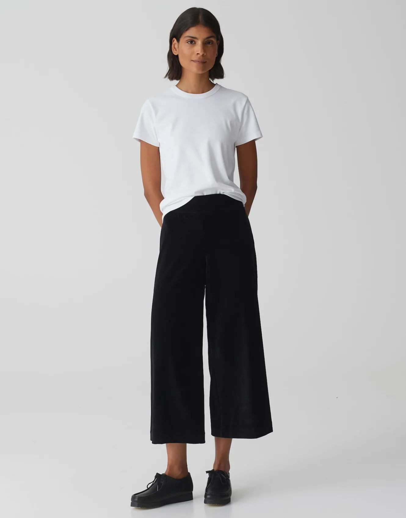 cordhose_misha_corduroy_schwarz_online_bestellen_5.webp OPUS Cordhose Misha Corduroy Schwarz Online Bestellen^Damen Hosen