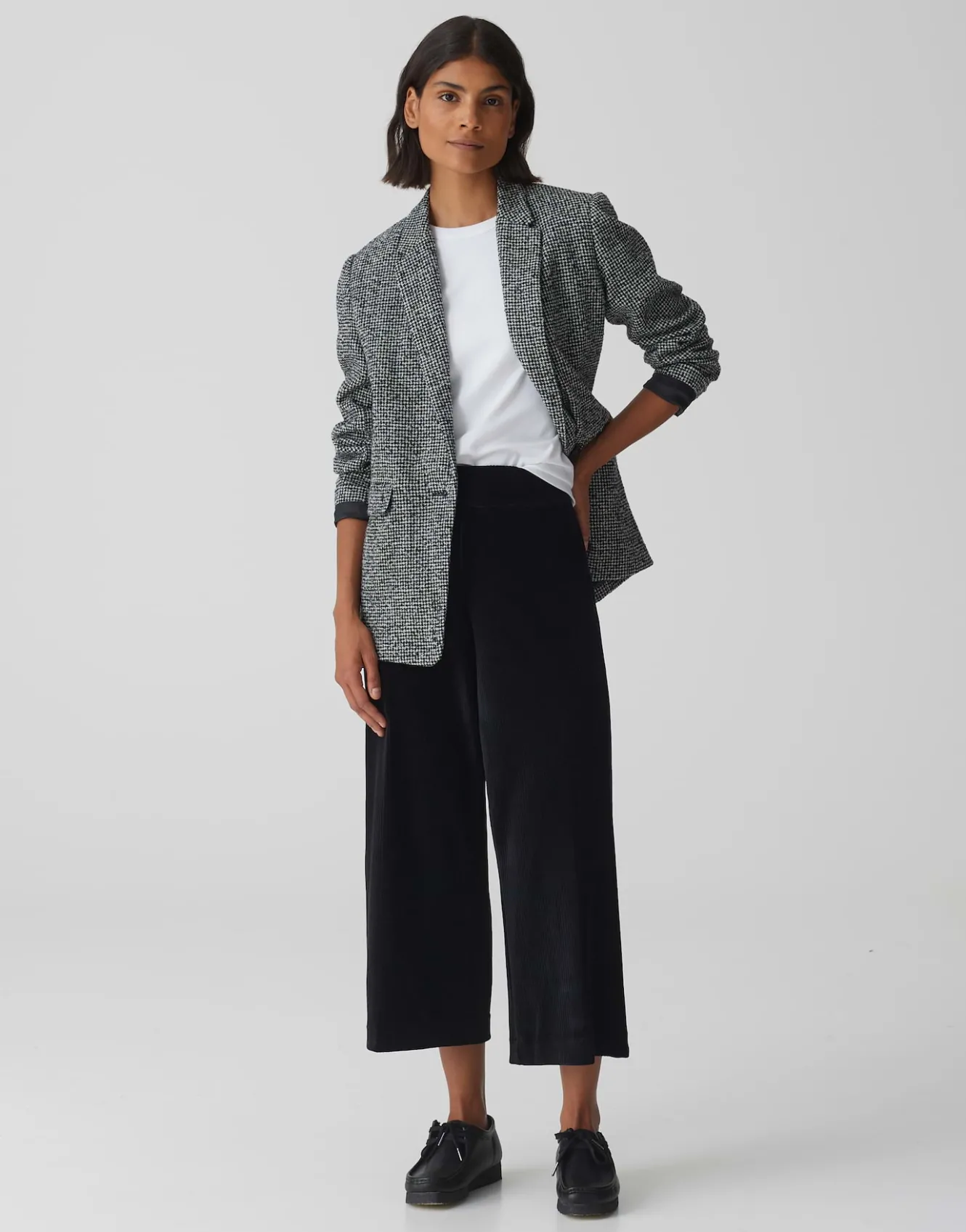 cordhose_misha_corduroy_schwarz_online_bestellen_6.webp OPUS Cordhose Misha Corduroy Schwarz Online Bestellen^Damen Hosen