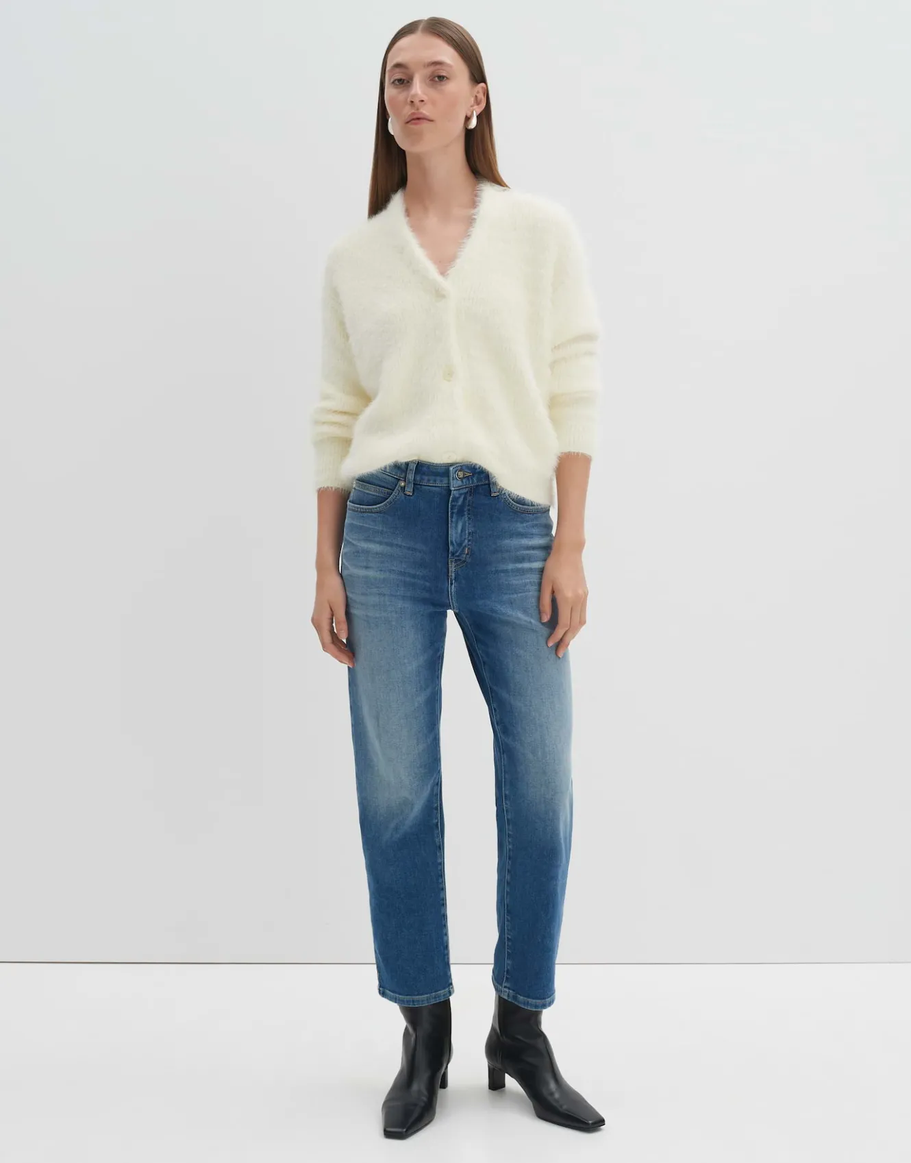 cropped_relaxed_jeans_corah_iconic_blau_online_bestellen_7.webp OPUS Cropped Relaxed Jeans Corah Iconic Blau Online Bestellen^Damen Jeans