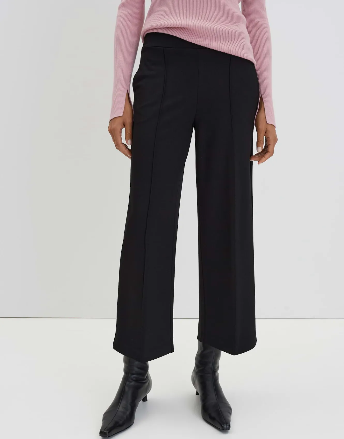culotte_curilo_modern_schwarz_online_bestellen_1.webp OPUS Culotte Curilo Modern Schwarz Online Bestellen^Damen Hosen