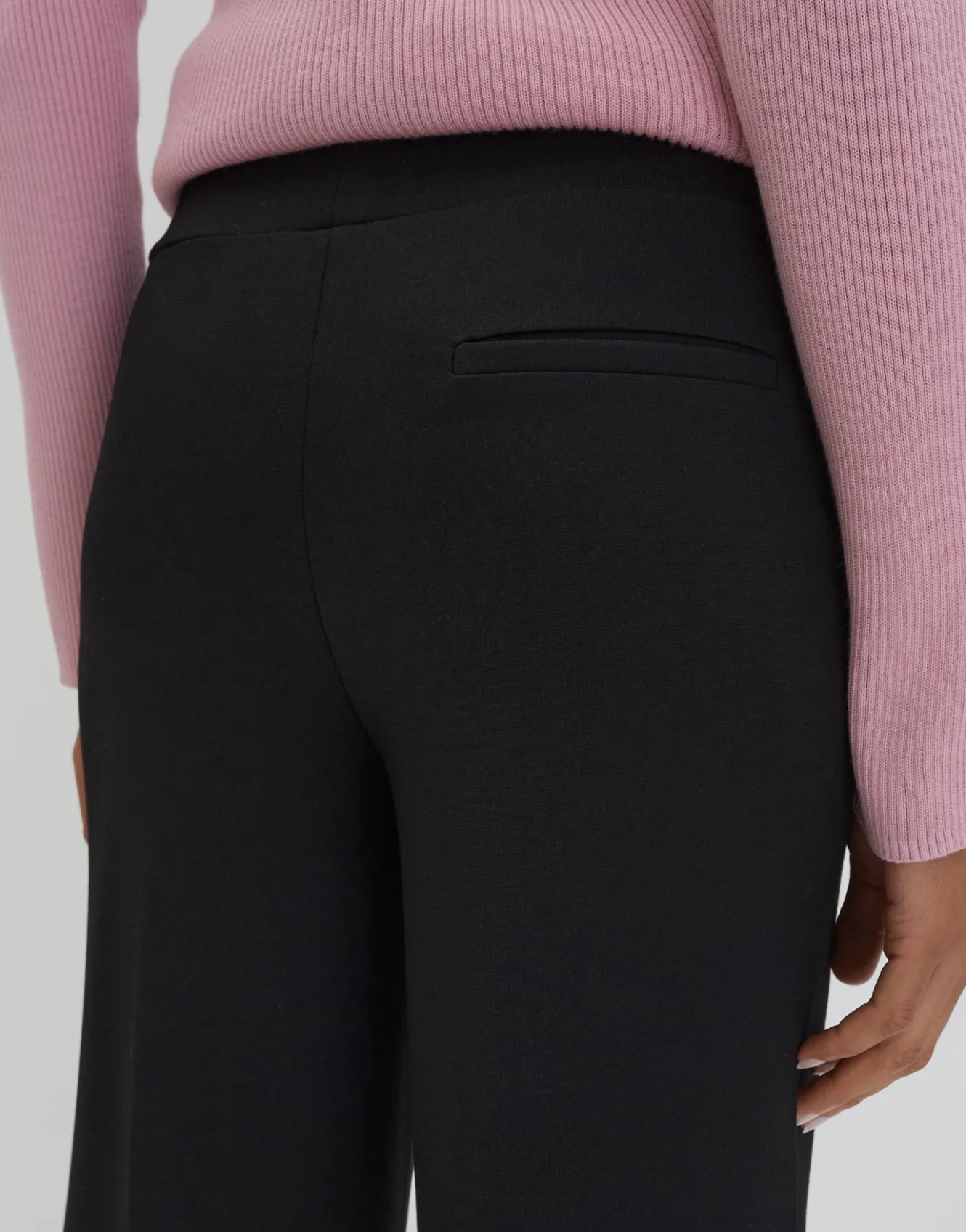 culotte_curilo_modern_schwarz_online_bestellen_5.webp OPUS Culotte Curilo Modern Schwarz Online Bestellen^Damen Hosen