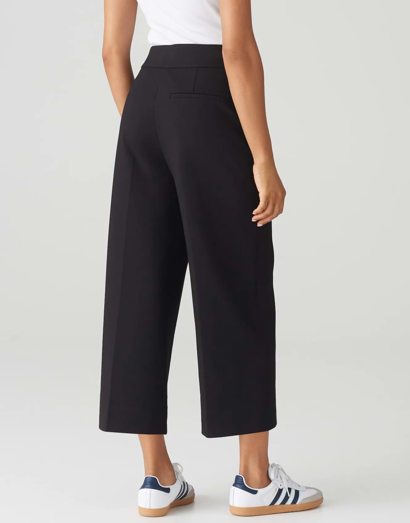 culotte_misha_city_schwarz_online_bestellen_2.webp OPUS Culotte Misha City Schwarz Online Bestellen^Damen Hosen