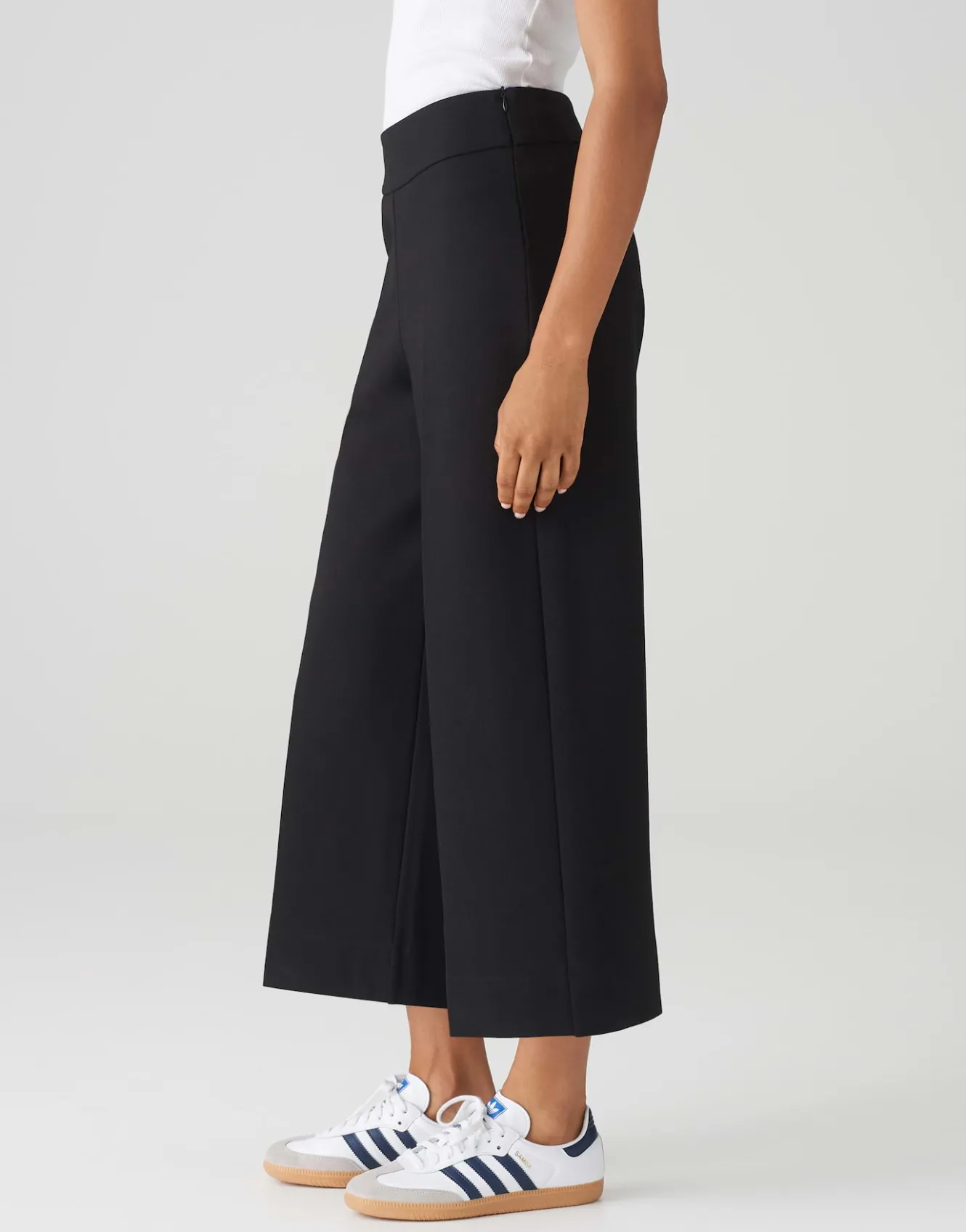 culotte_misha_city_schwarz_online_bestellen_3.webp OPUS Culotte Misha City Schwarz Online Bestellen^Damen Hosen
