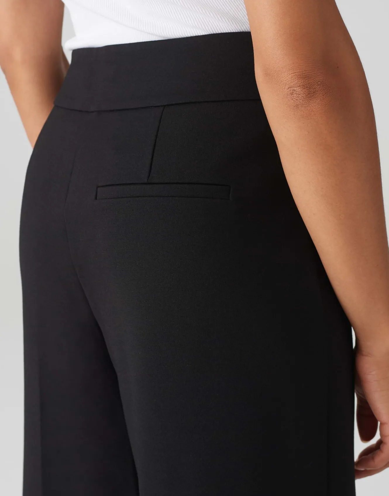 culotte_misha_city_schwarz_online_bestellen_4.webp OPUS Culotte Misha City Schwarz Online Bestellen^Damen Hosen