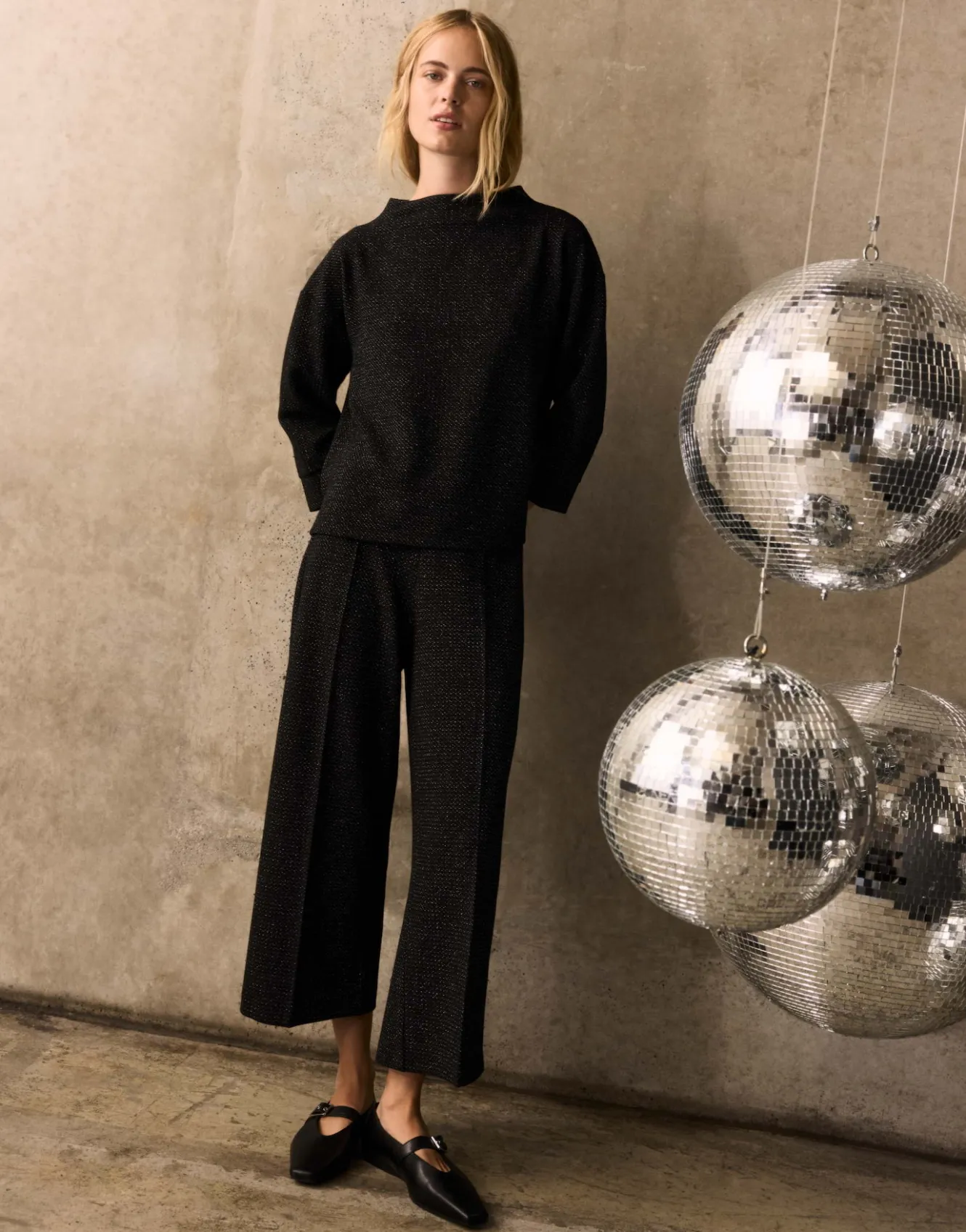 culotte_misha_festive_schwarz_online_bestellen_8.webp OPUS Culotte Misha Festive Schwarz Online Bestellen^Damen Hosen