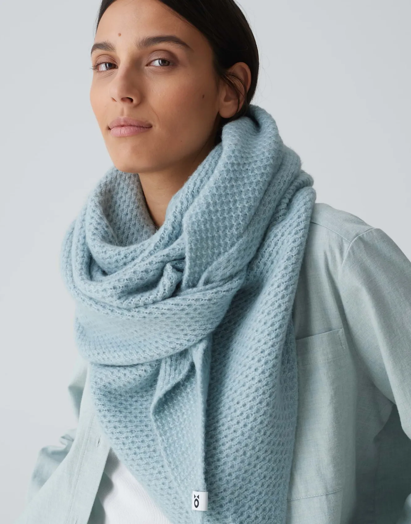 dreieckstuch_afraasi_scarf_blau_online_bestellen_1.webp OPUS Dreieckstuch Afraasi Scarf Blau Online Bestellen^Damen Accessoires