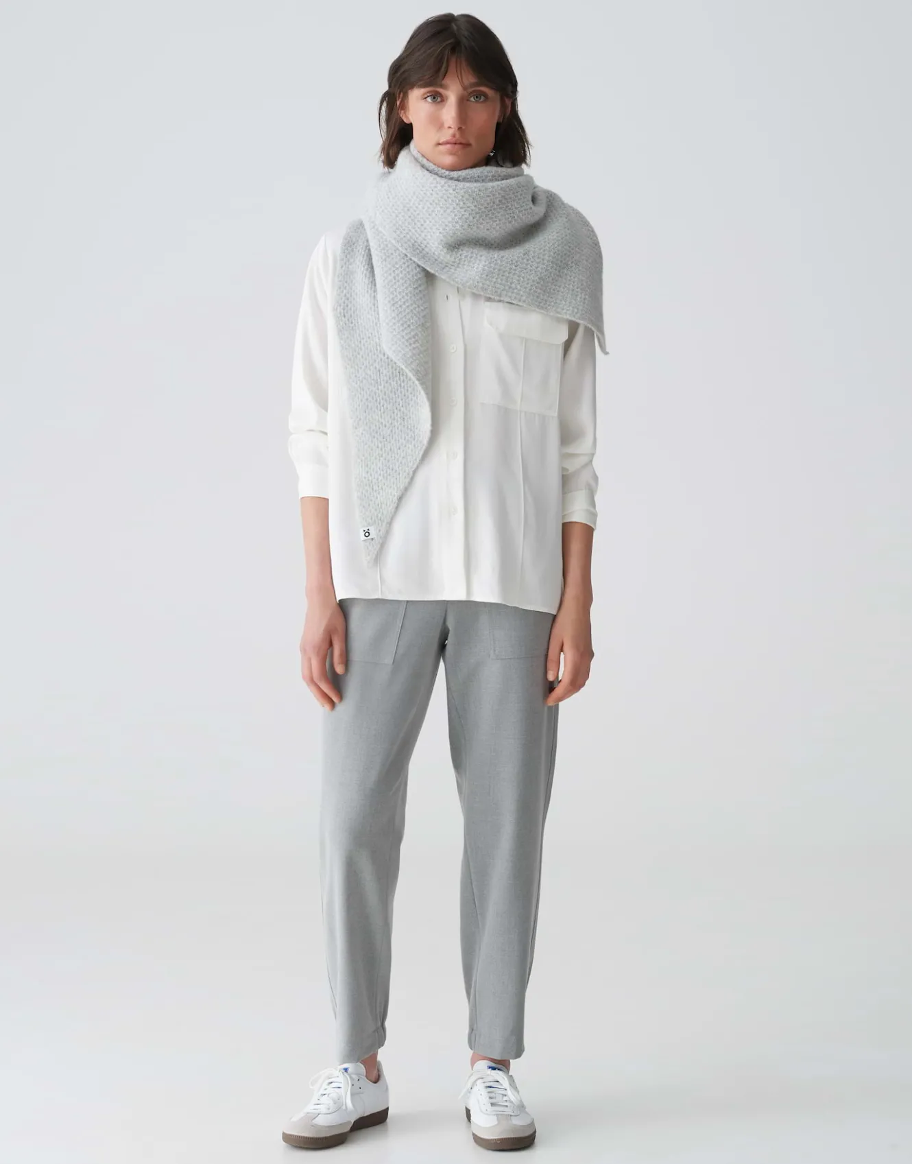 dreieckstuch_afraasi_scarf_grau_online_bestellen_0.webp OPUS Dreieckstuch Afraasi Scarf Grau Online Bestellen^Damen Accessoires