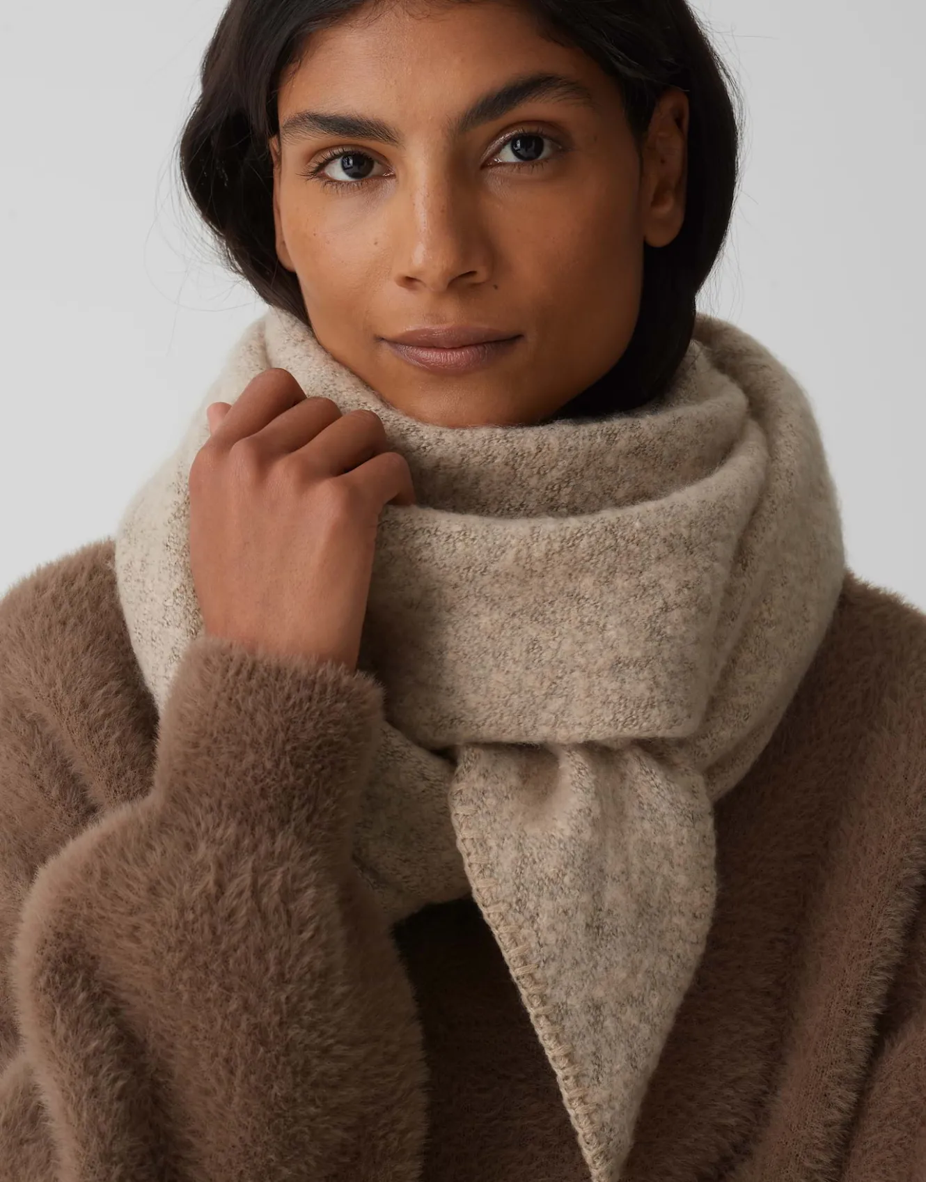 dreieckstuch_amadsi_scarf_beige_online_bestellen_2.webp OPUS Dreieckstuch Amadsi Scarf Beige Online Bestellen^Damen Accessoires
