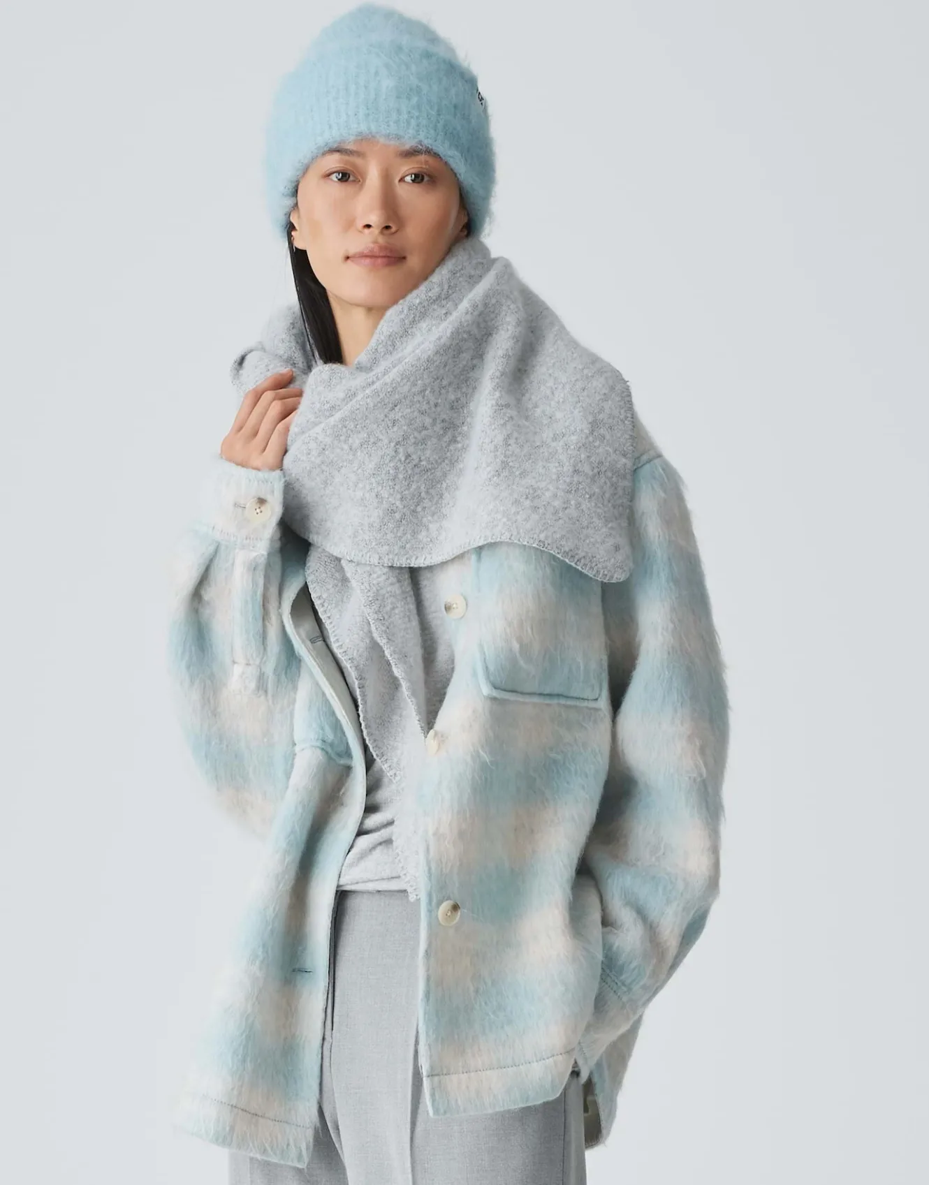 dreieckstuch_amadsi_scarf_grau_online_bestellen_1.webp OPUS Dreieckstuch Amadsi Scarf Grau Online Bestellen^Damen Accessoires