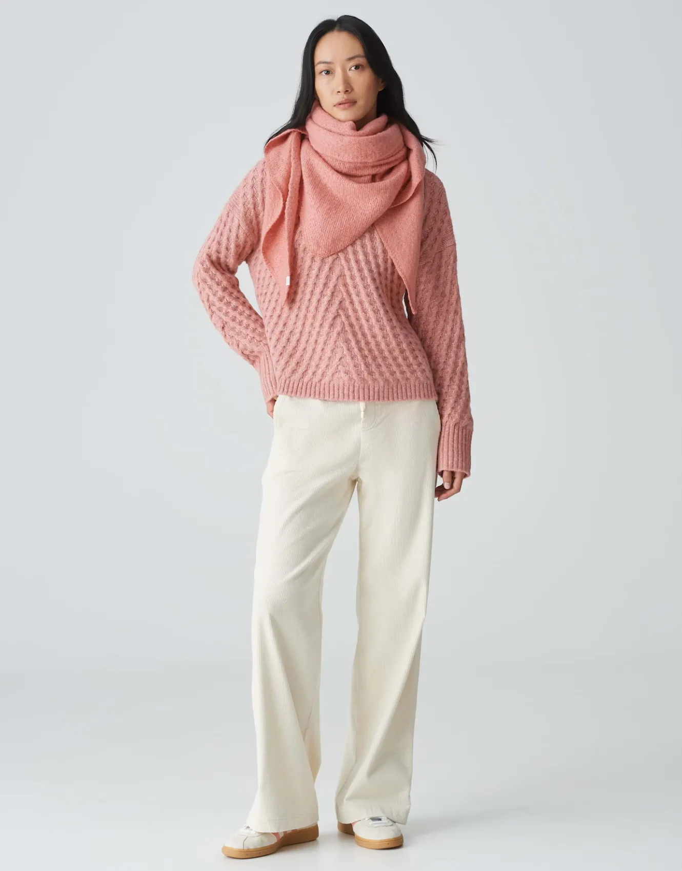 dreieckstuch_amadsi_scarf_rot_online_bestellen_9.webp OPUS Dreieckstuch Amadsi Scarf Rot Online Bestellen^Damen Accessoires