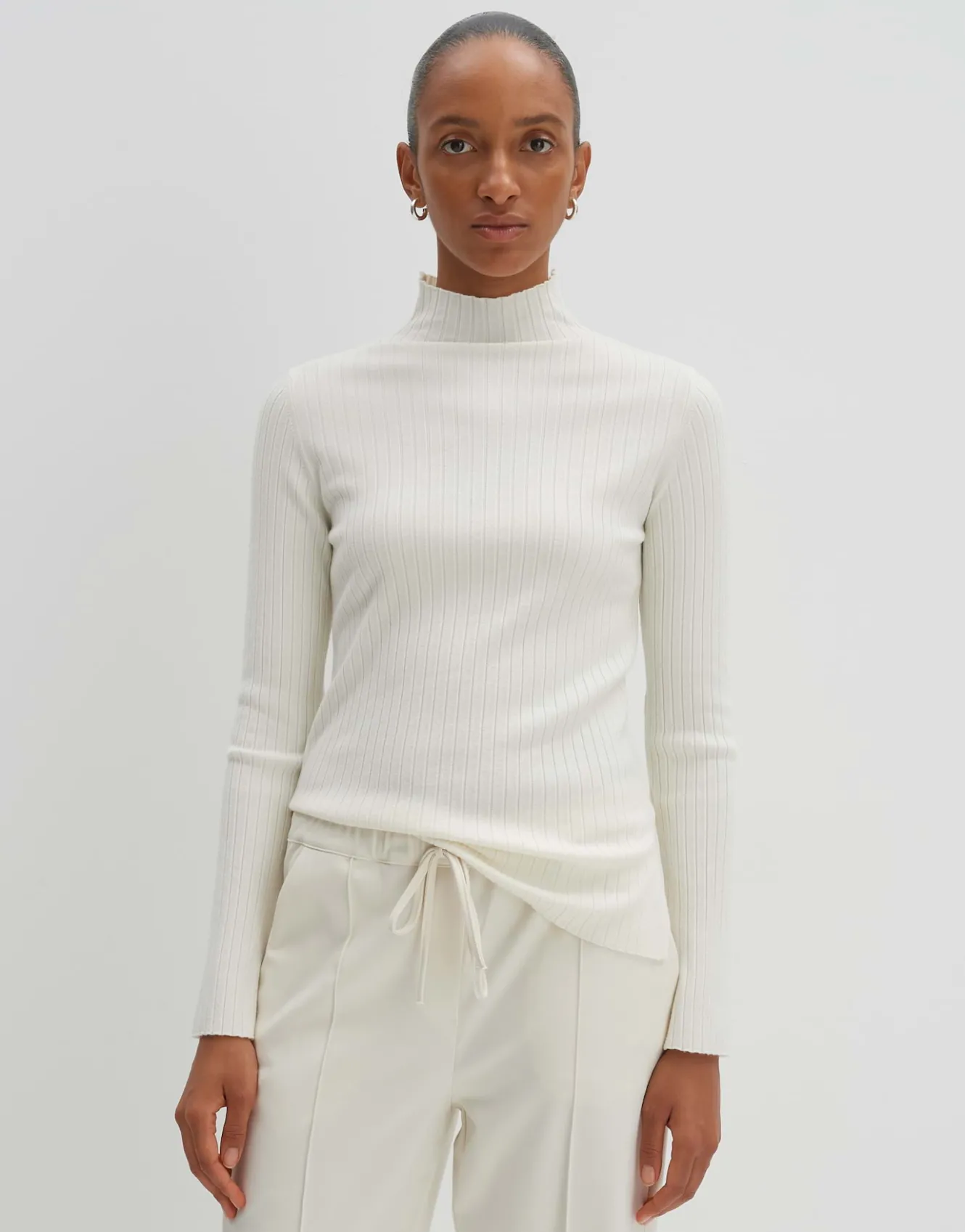 feinstrickpullover_tippi_soft_wei_online_bestellen_1.webp OPUS Feinstrickpullover Tippi Soft Weiß Online Bestellen^Damen Strick