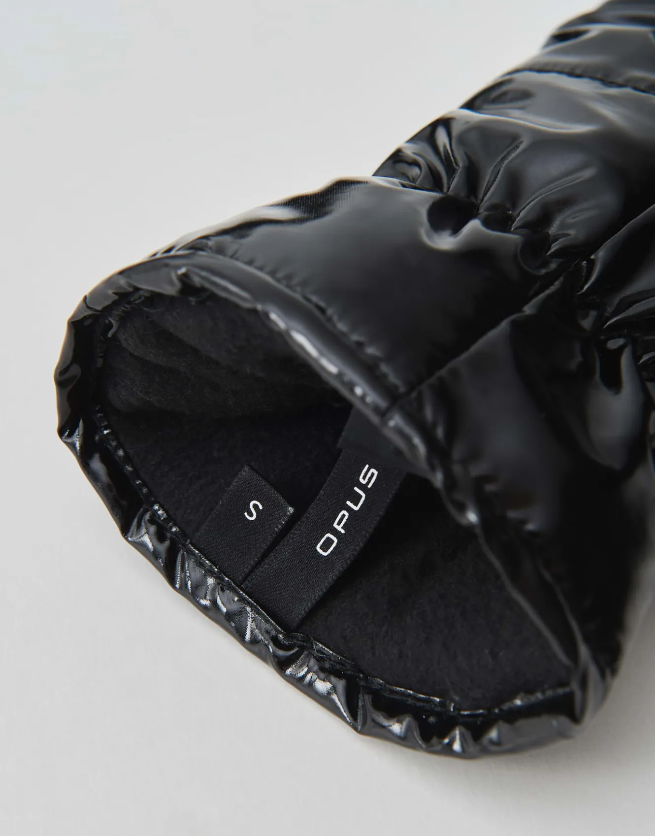 fustling_acosmo_gloves_schwarz_online_bestellen_6.webp OPUS Fäustling Acosmo Gloves Schwarz Online Bestellen^Damen Accessoires