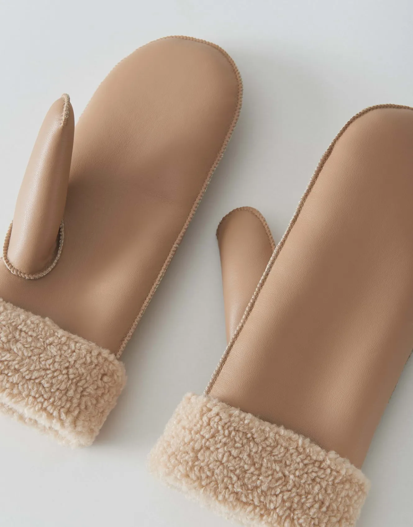 fustling_aledo_gloves_beige_online_bestellen_5.webp OPUS Fäustling Aledo Gloves Beige Online Bestellen^Damen Accessoires
