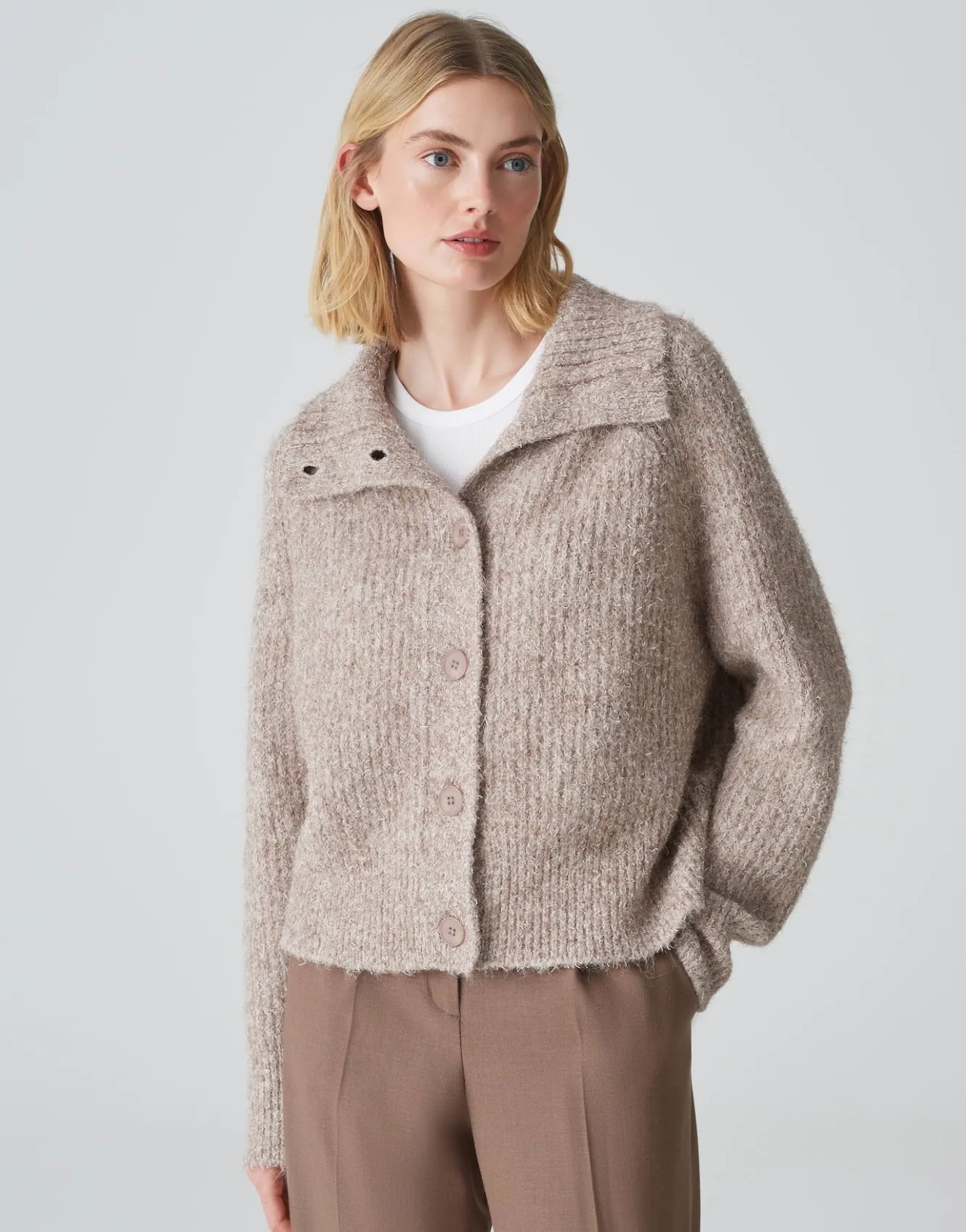 grobstrickjacke_dazzi_braun_online_bestellen_1.webp OPUS Grobstrickjacke Dazzi Braun Online Bestellen^Damen Strick