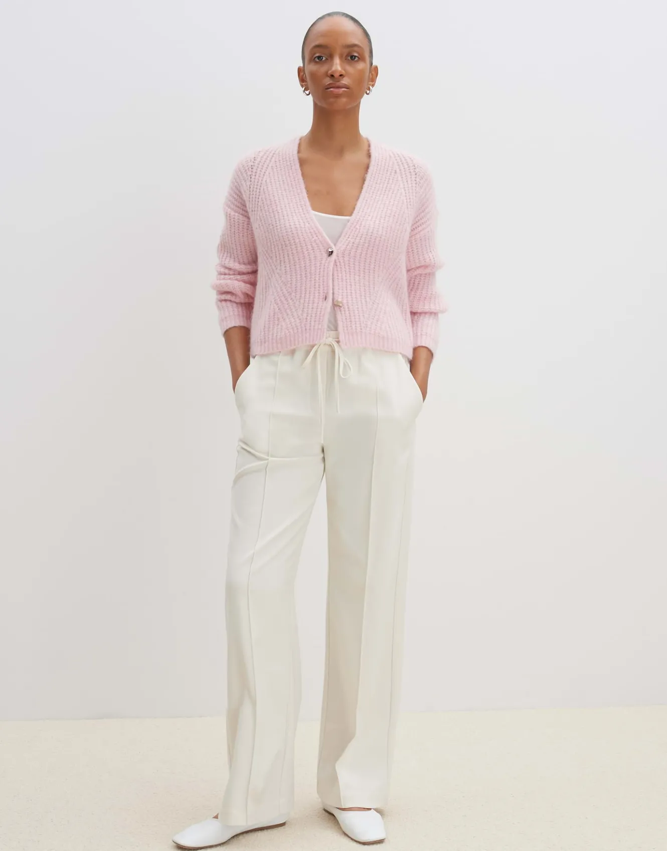 grobstrickjacke_triya_ros_online_bestellen_4.webp OPUS Grobstrickjacke Triya Rosé Online Bestellen^Damen Strick
