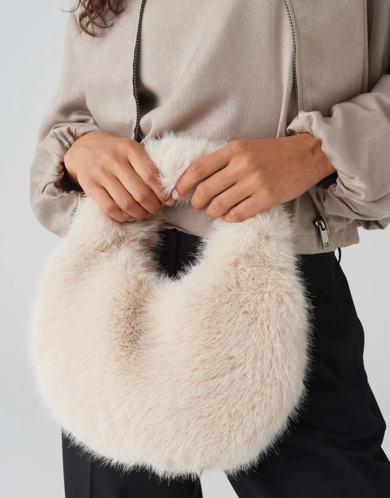 handtasche_afury_bag_beige_online_bestellen_1.webp OPUS Handtasche Afury Bag Beige Online Bestellen^Damen Accessoires