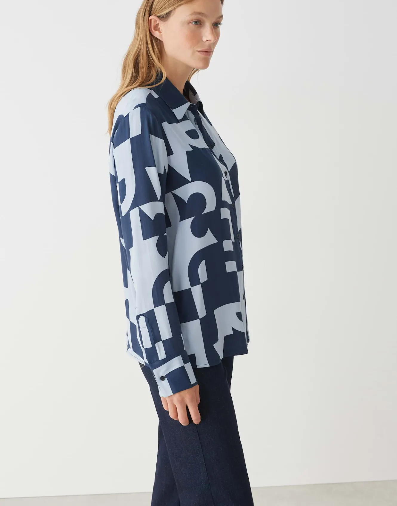 hemdbluse_falkina_bold_blau_online_bestellen_3.webp OPUS Hemdbluse Falkina Bold Blau Online Bestellen^Damen Blusen