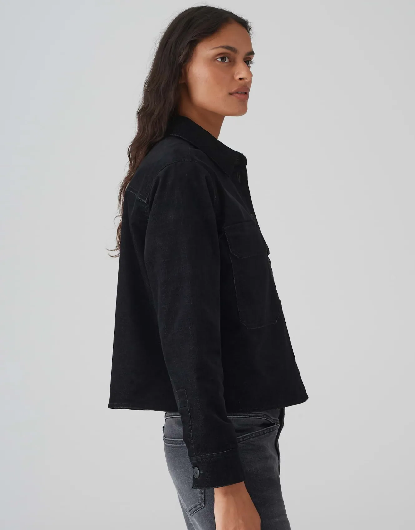 jeansjacke_hedra_schwarz_online_bestellen_3.webp OPUS Jeansjacke Hedra Schwarz Online Bestellen^Damen Jacken / Mäntel
