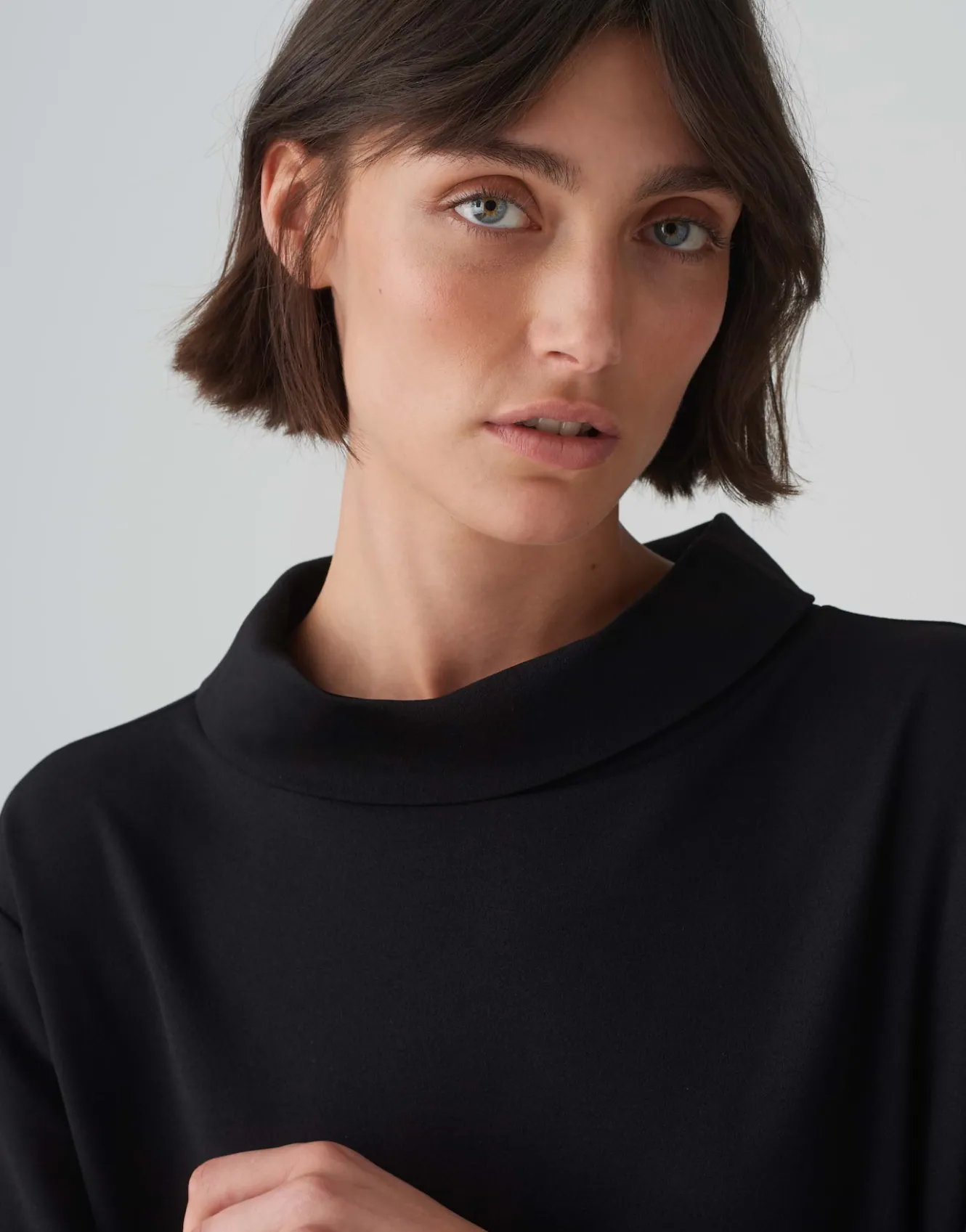 jerseykleid_wabyna_schwarz_online_bestellen_4.webp OPUS Jerseykleid Wabyna Schwarz Online Bestellen^Damen Kleider