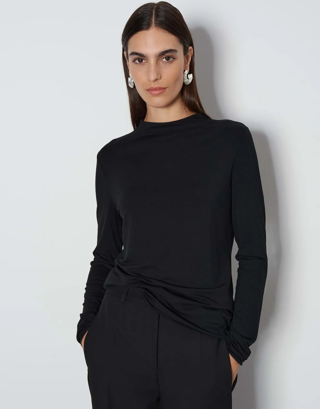 jerseyshirt_karinn_schwarz_online_bestellen_1.webp OPUS Jerseyshirt Karinn Schwarz Online Bestellen^Damen Basics | Shirts