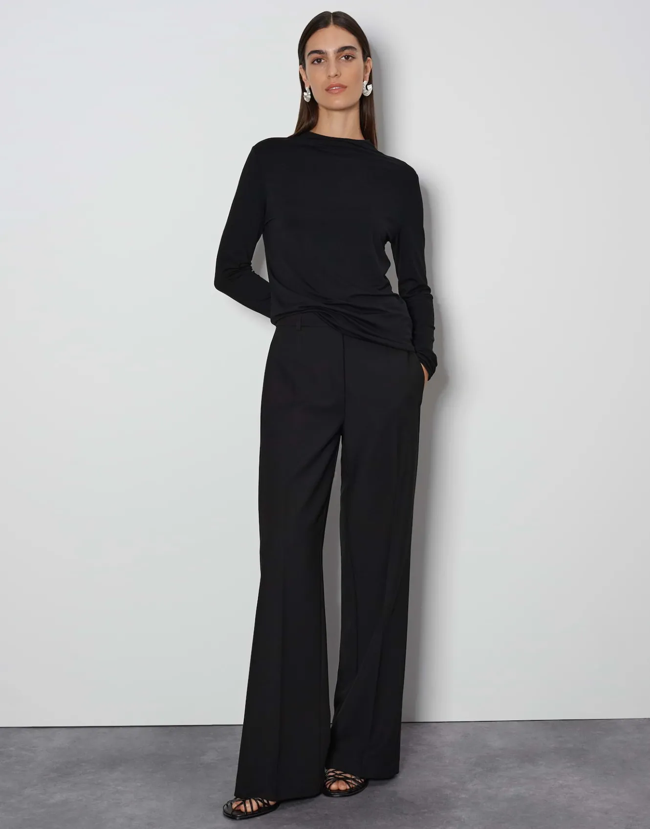 jerseyshirt_karinn_schwarz_online_bestellen_5.webp OPUS Jerseyshirt Karinn Schwarz Online Bestellen^Damen Basics | Shirts