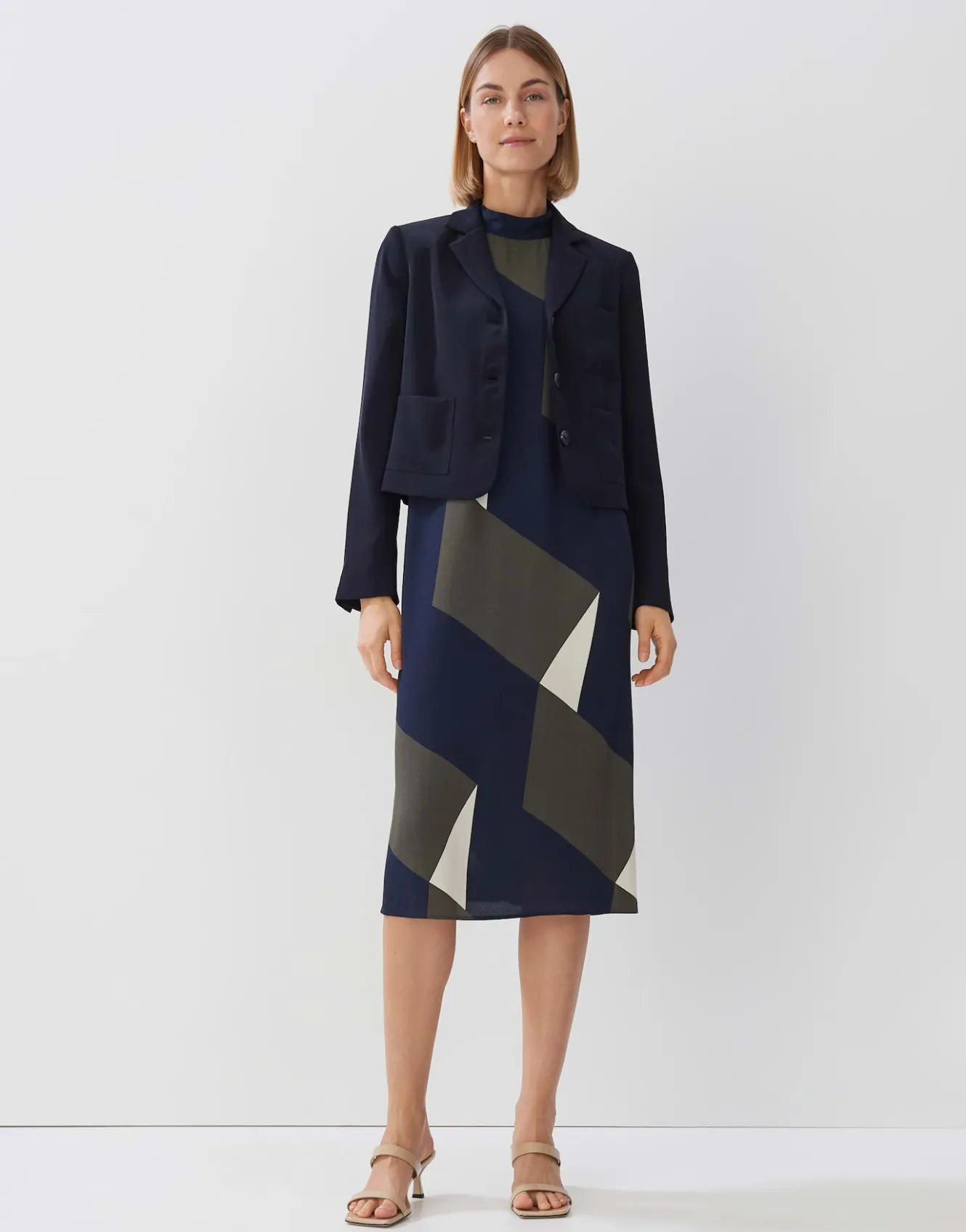 kurzblazer_nyoto_blau_online_bestellen_6.webp OPUS Kurzblazer Nyoto Blau Online Bestellen^Damen Blazer / Westen